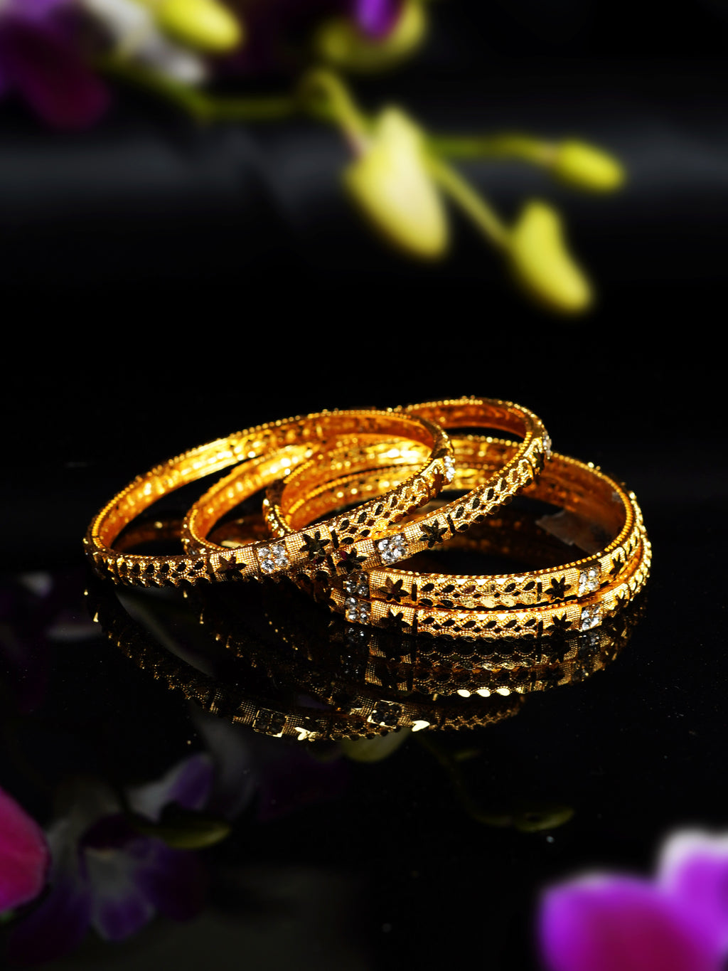 Dual Tone Buti Design Bangle Set