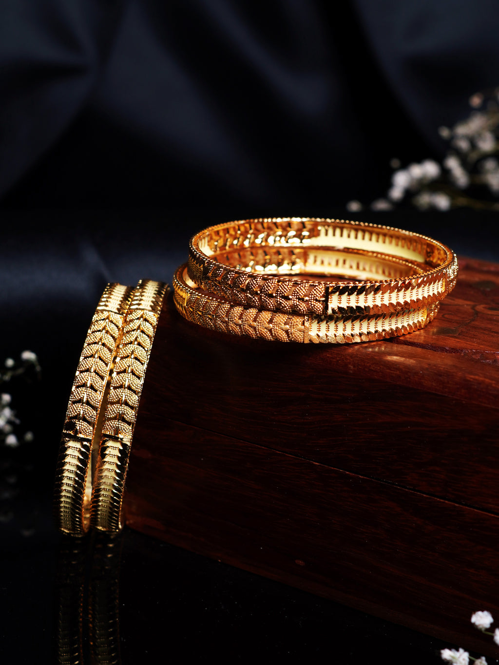 Leaf Cutwork Gold Bangle Set