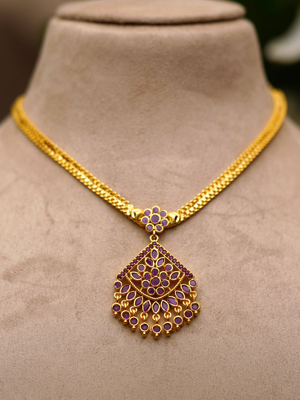 Majenta Filigree Fringe Pendant Necklace