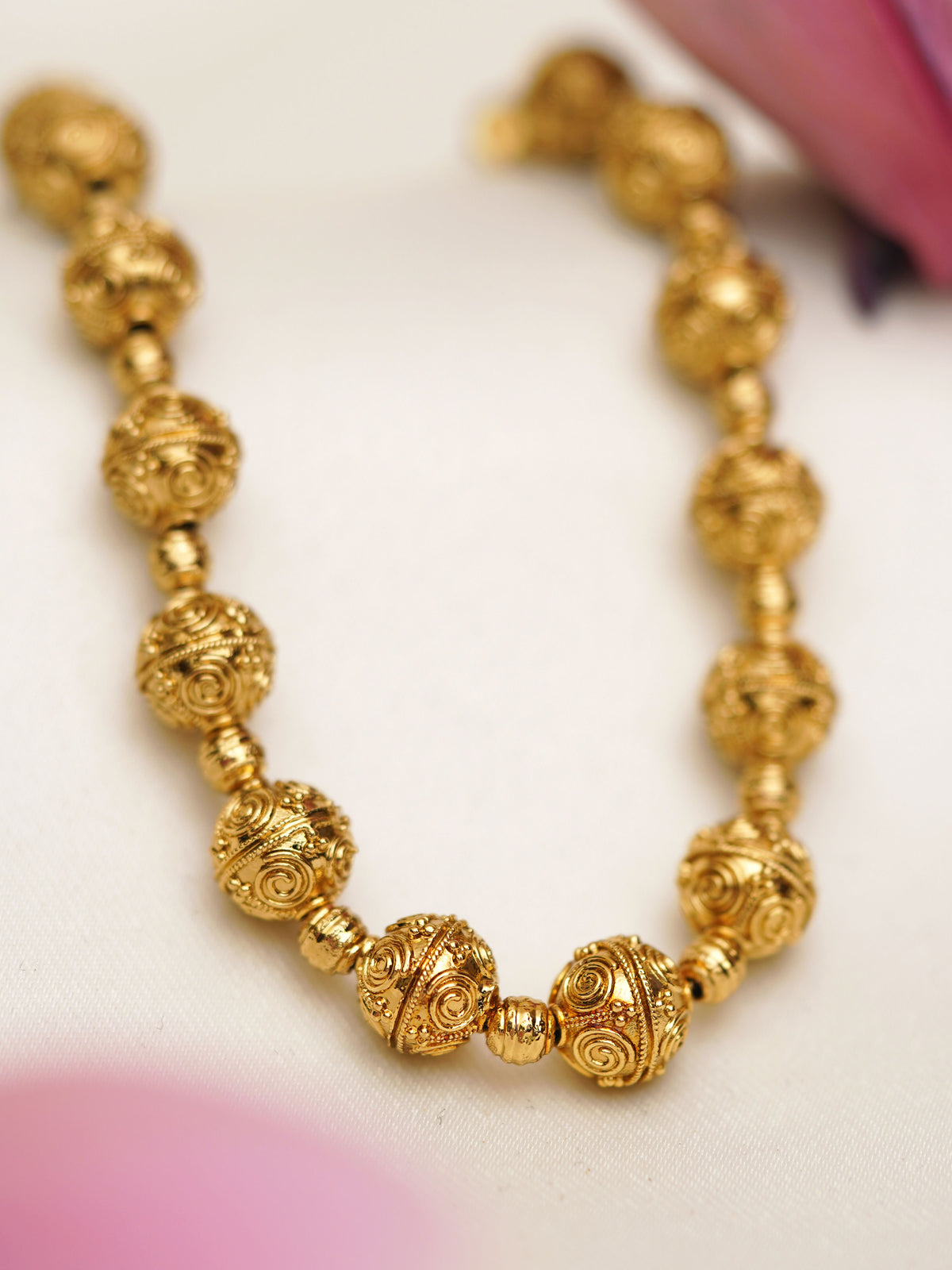 Antique Swirl Bead Necklace Set