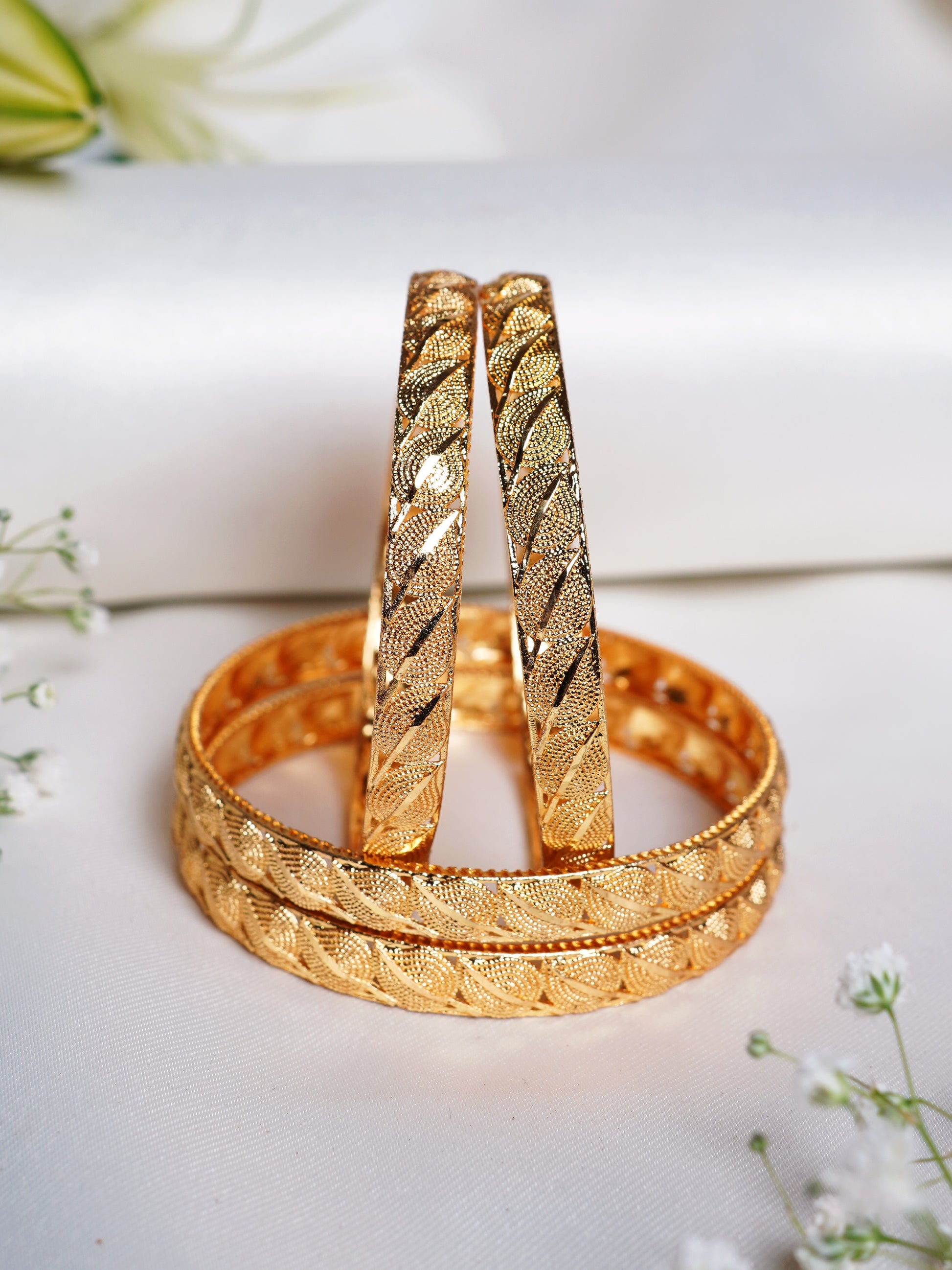 Leaf Texture Gold Bangle Set