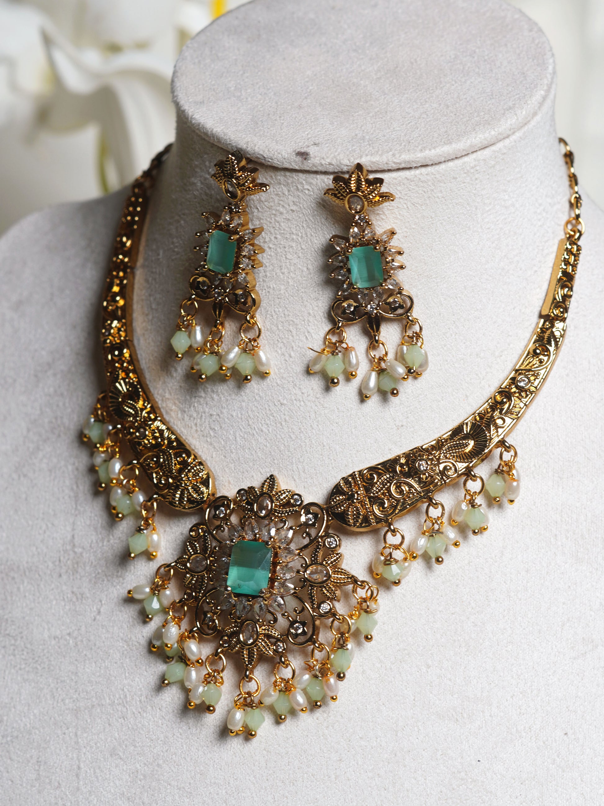 Mint Heritage Kundan Necklace Set