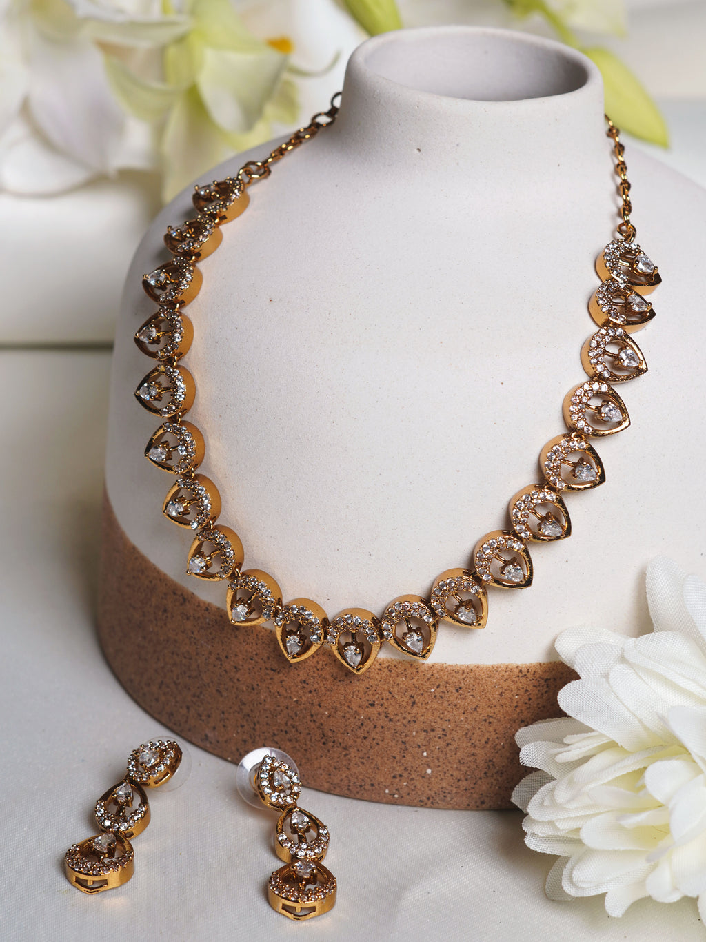 Ivory Teardrop Crystal Necklace Set
