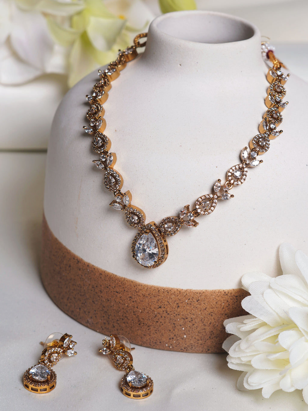 Ivory Teardrop Vine Necklace Set