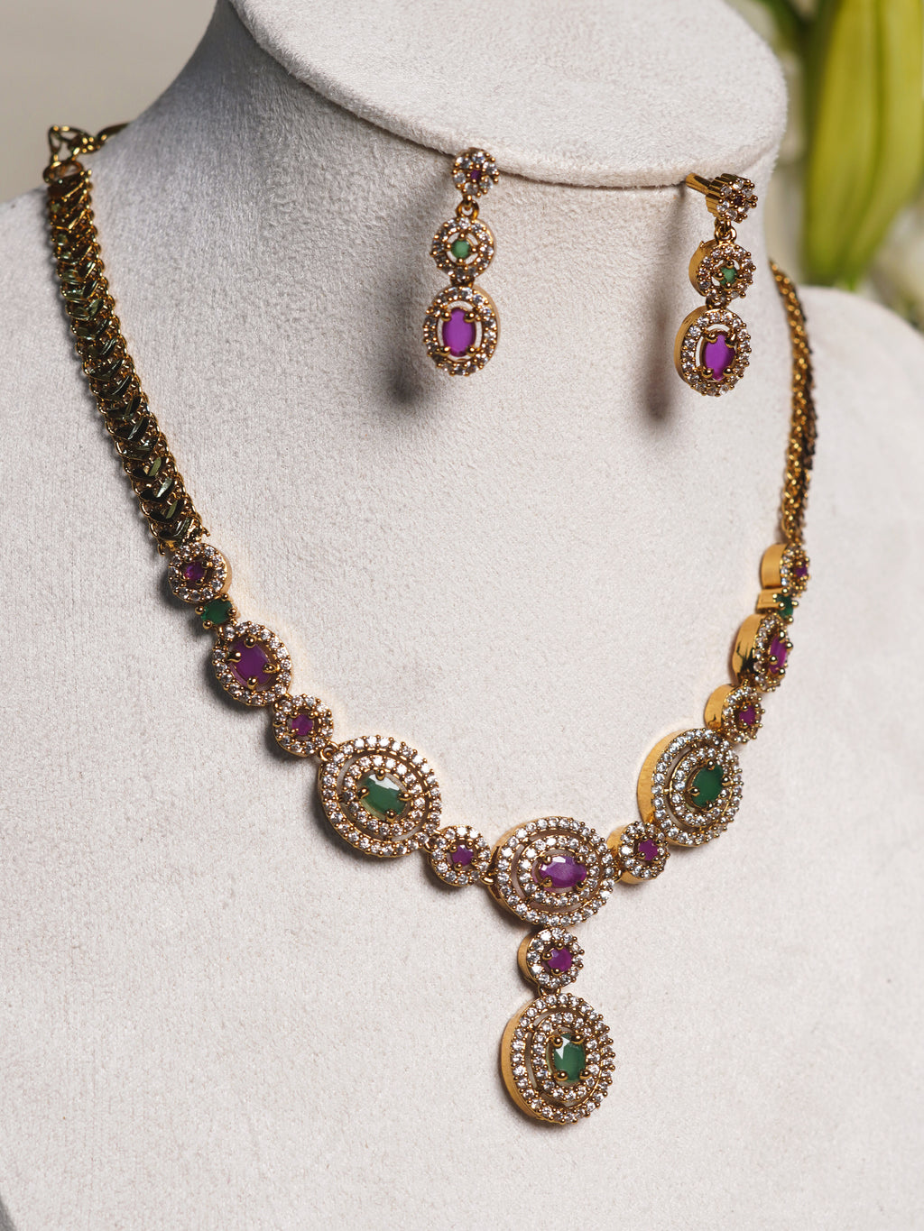 Pastel Halo Crystal Necklace Set