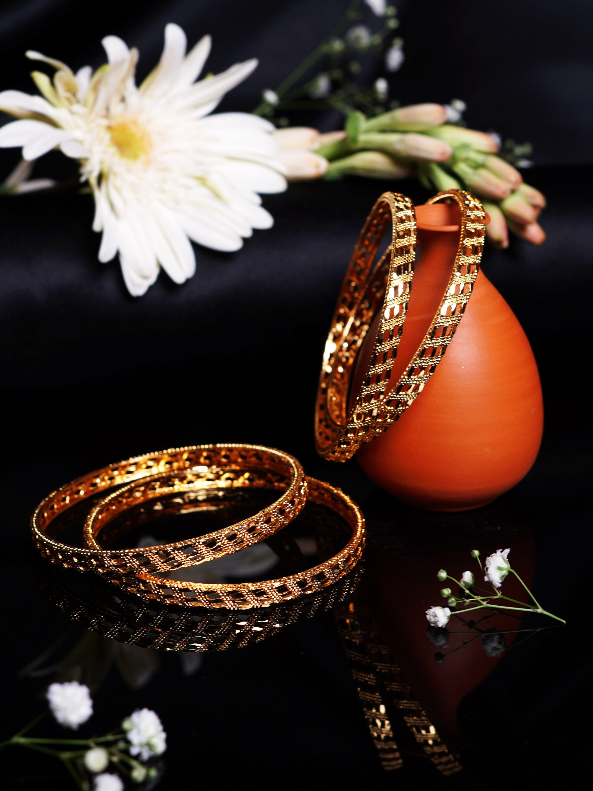 Geometric Jali Design Gold Bangle Set