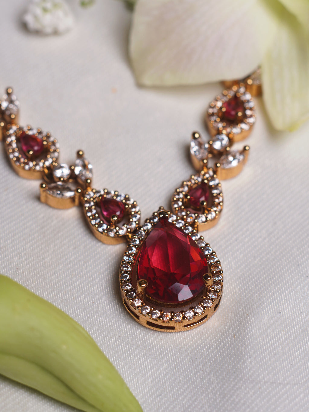 Crimson Teardrop Vine Necklace Set