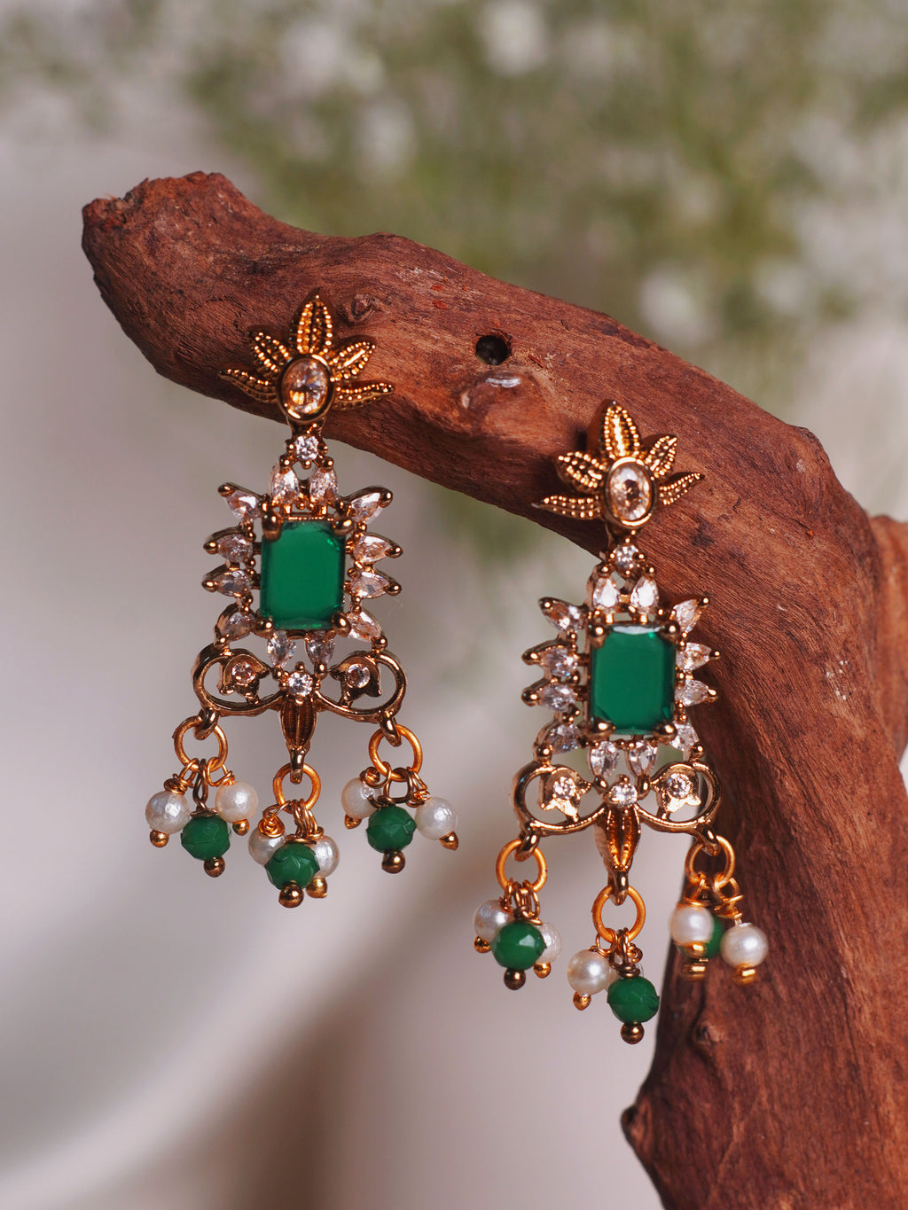 Emerald-Tone Heritage Kundan Necklace Set