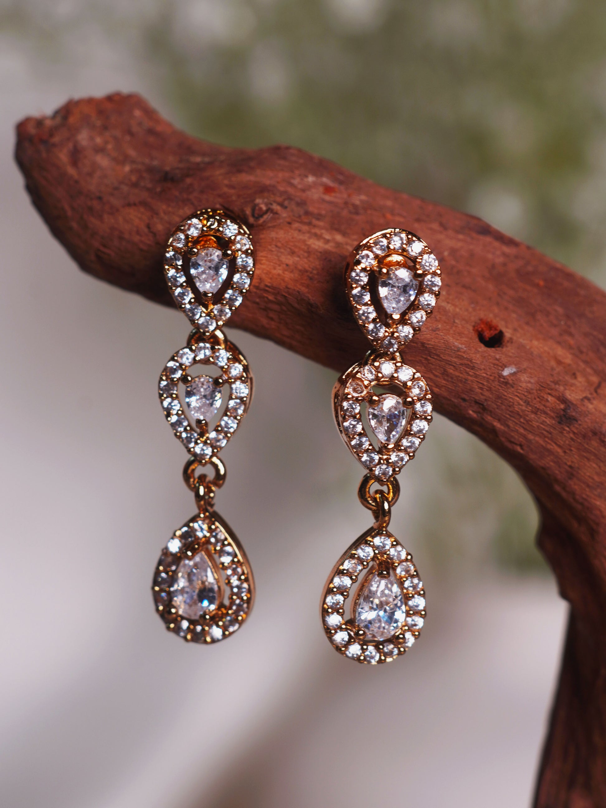 Ivory Teardrop Tennis Necklace Set