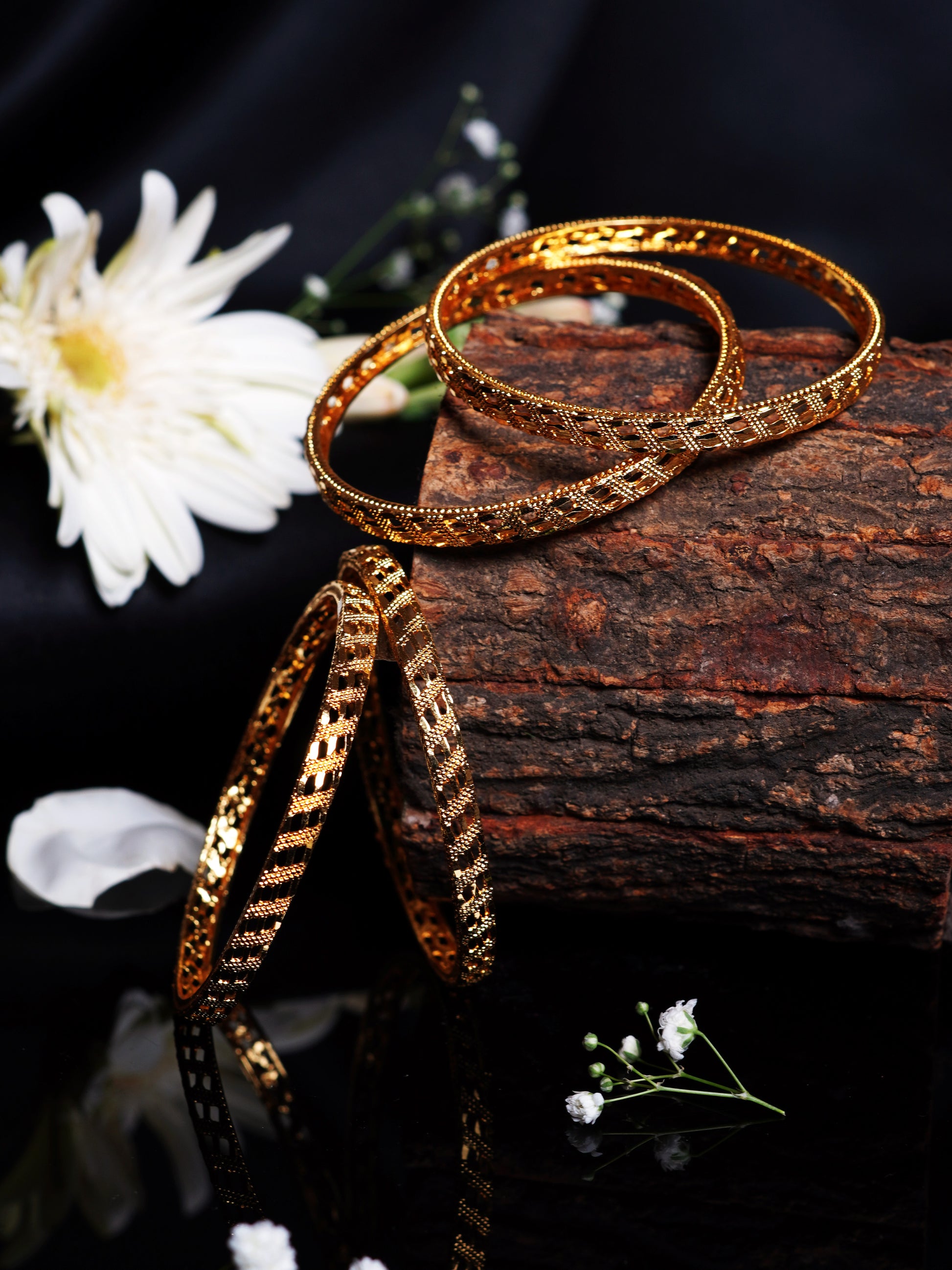 Geometric Jali Design Gold Bangle Set
