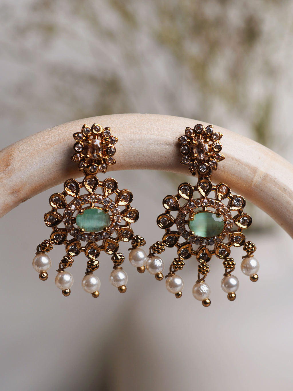Mint Royale Pearl Drop Necklace Set