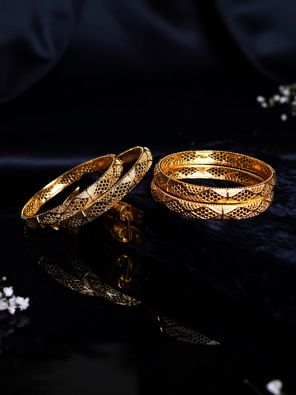 Diamond Jali Design Gold Bangle Set