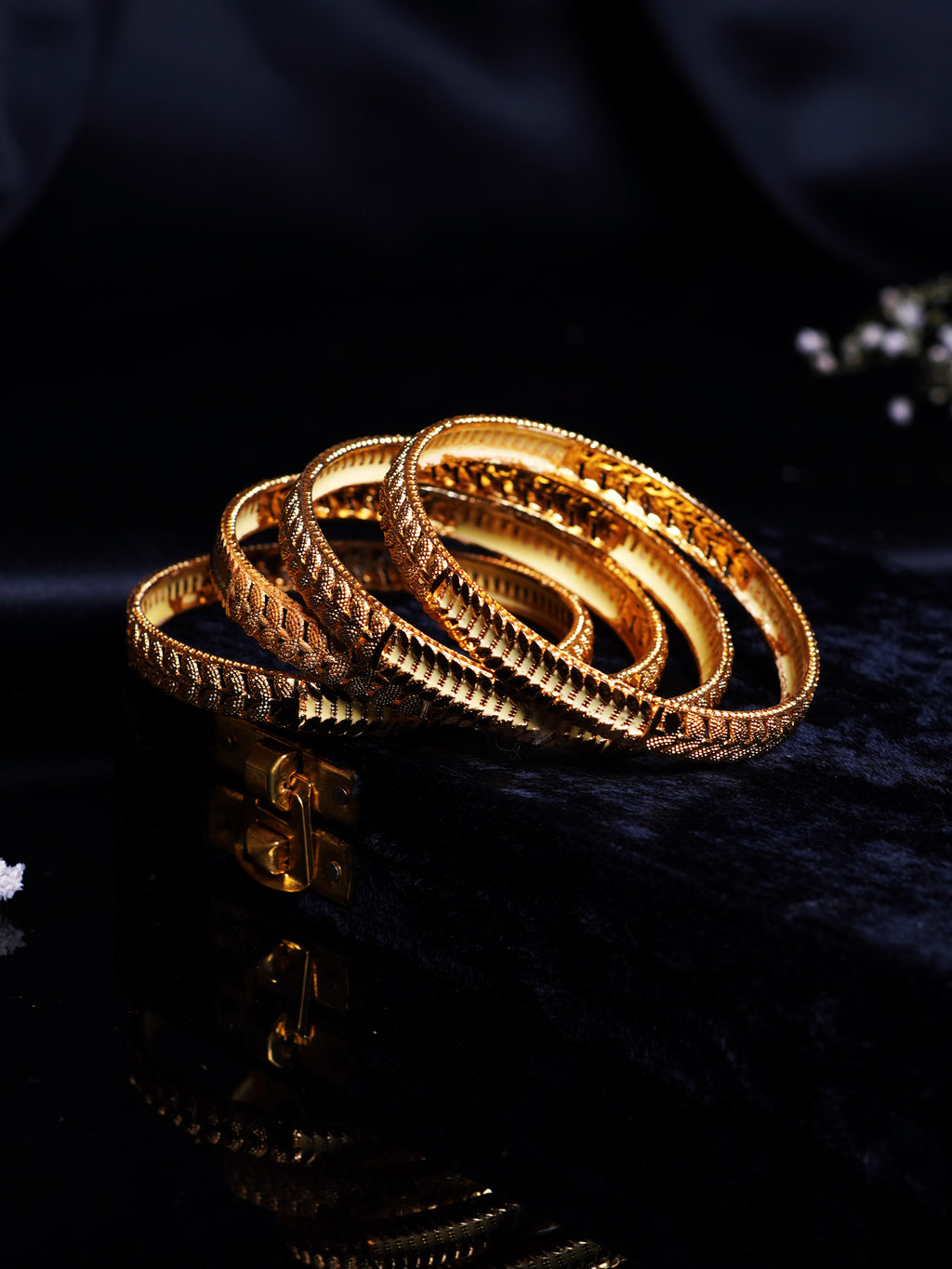 Leaf Cutwork Gold Bangle Set