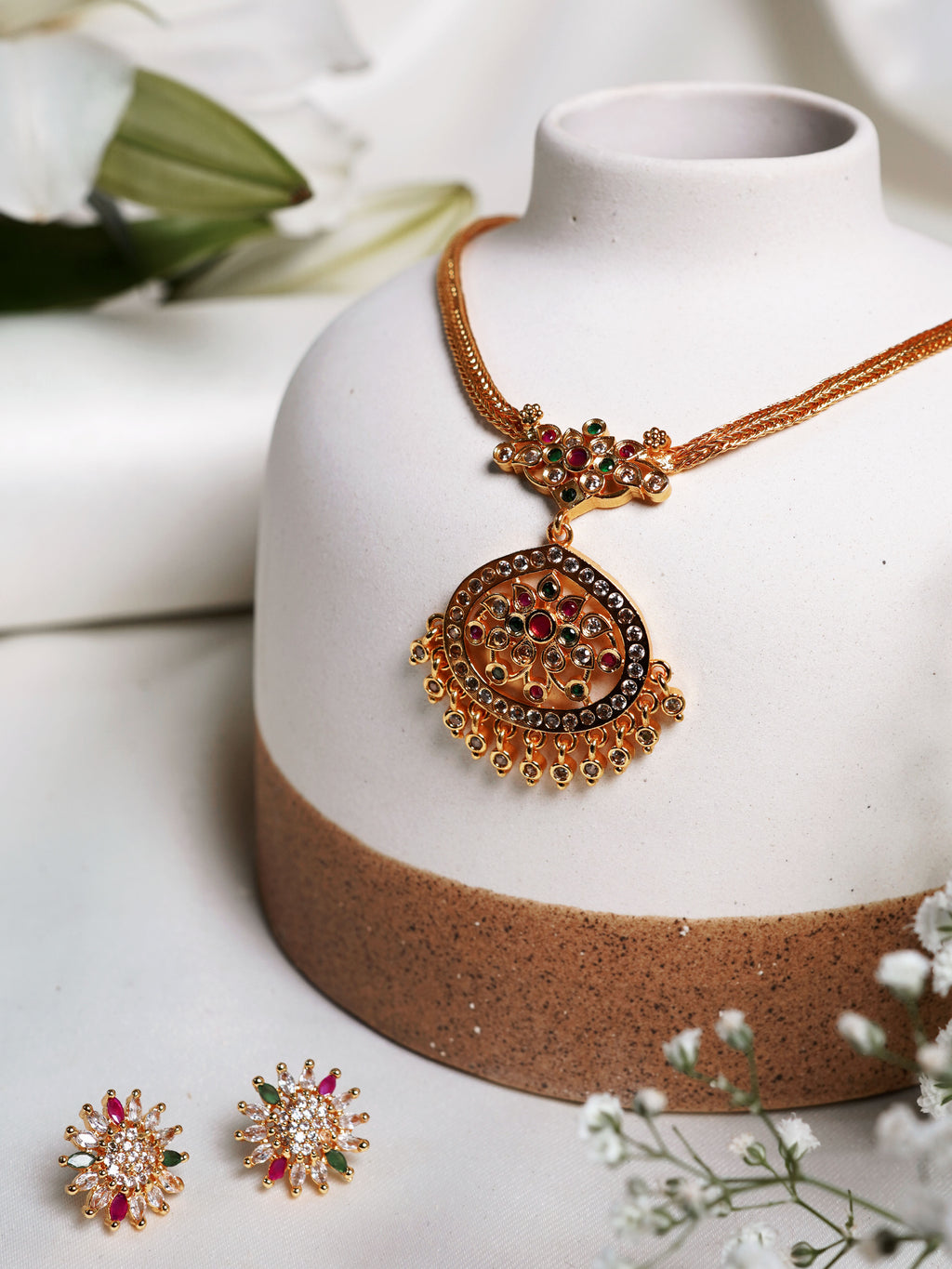 Regal Bloom Kundan Medallion Necklace Set