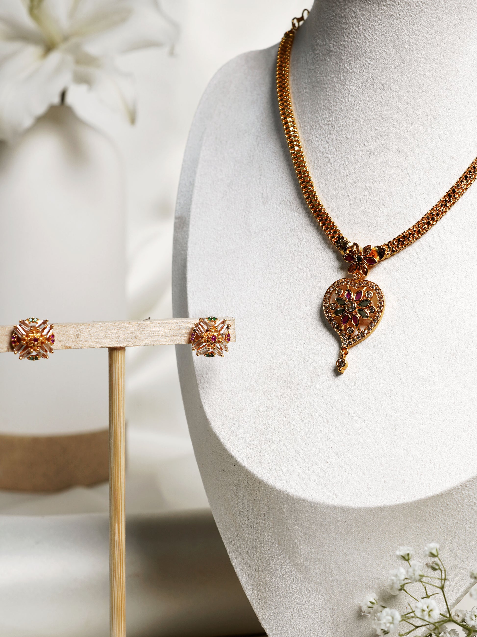 Enchanted Petal Kundan Heart Necklace Set
