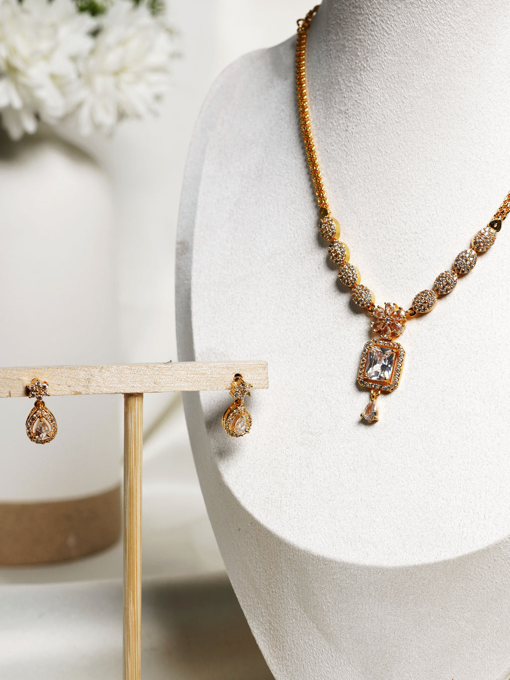 Celestial Halo Crystal Pendant Necklace Set