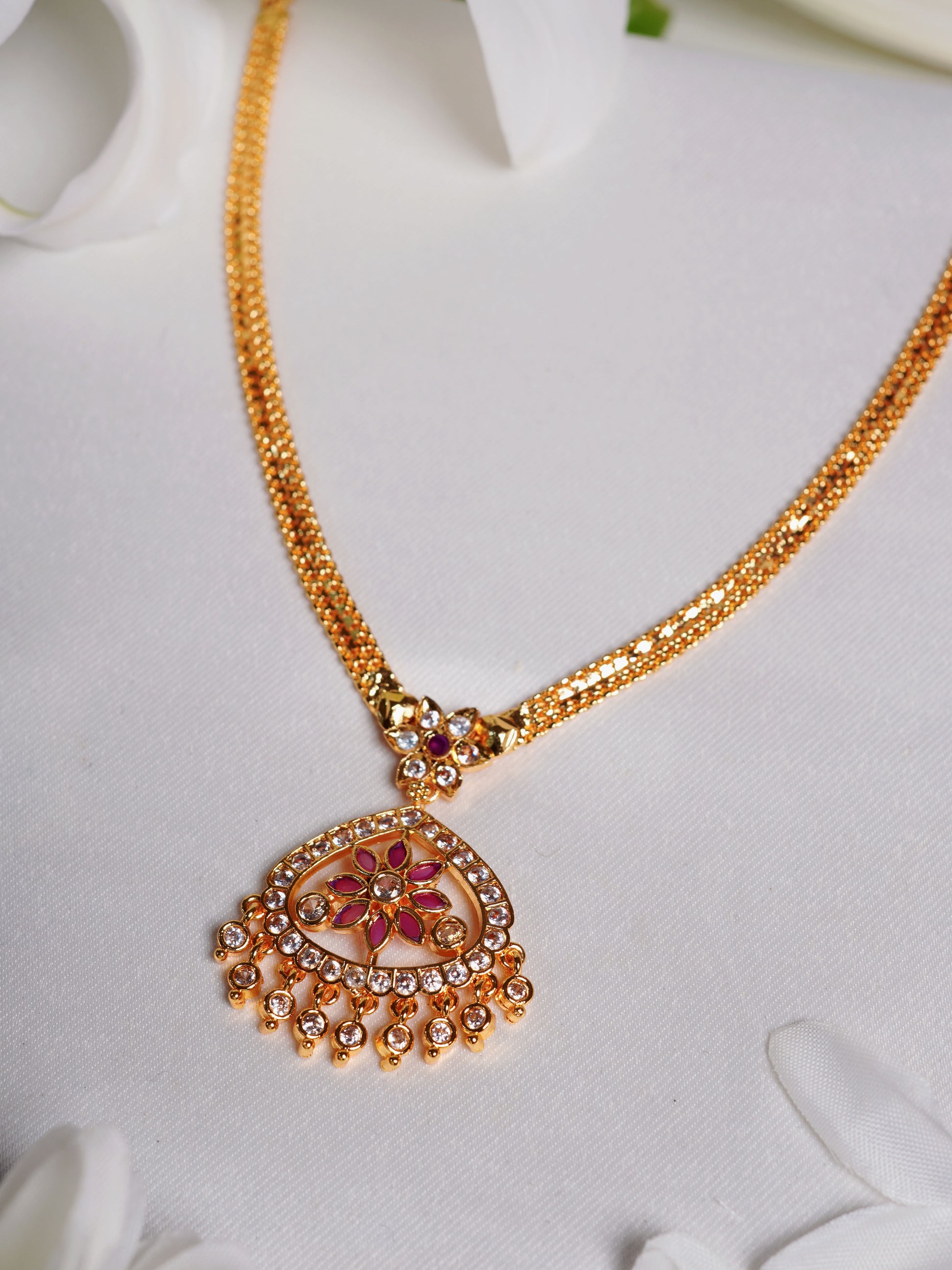 Blush Lotus Kundan Fan Necklace Set