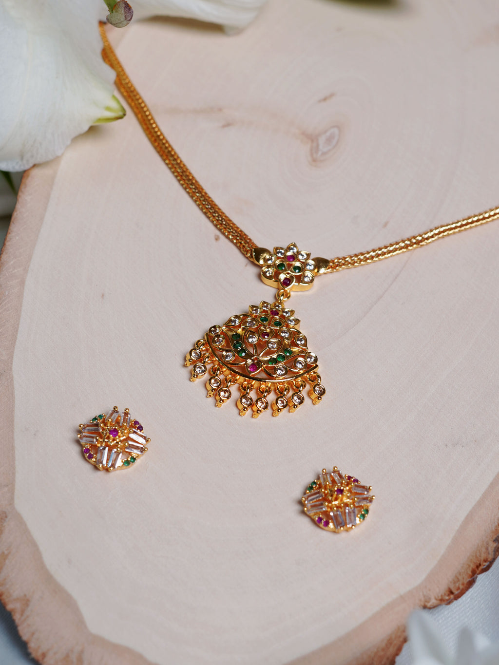 Pastel Bloom Kundan Fan Necklace Set
