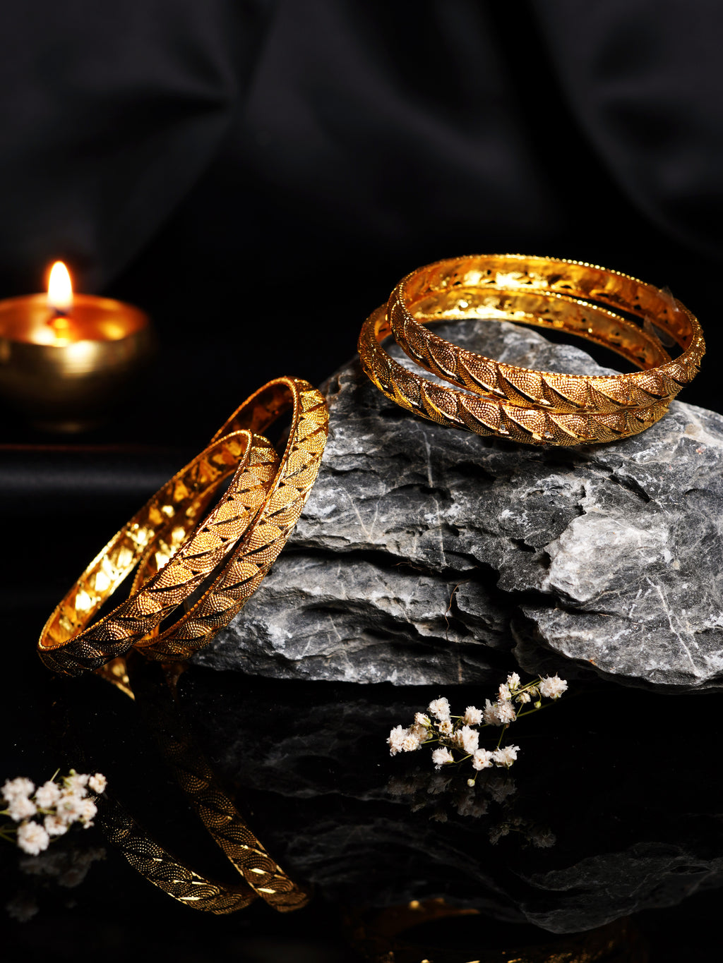 Leaf Pattern Gold Bangle Set