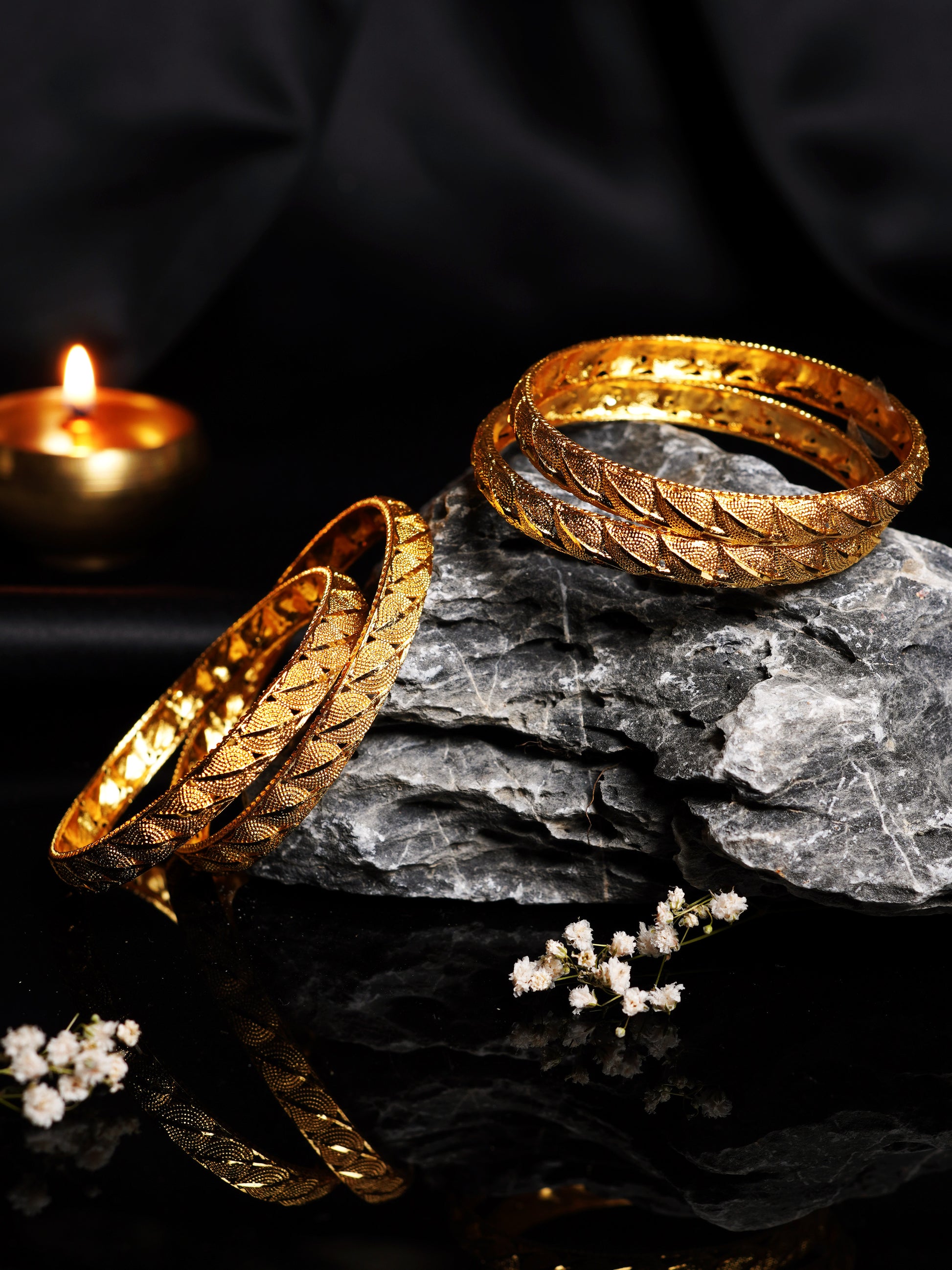 Leaf Pattern Gold Bangle Set