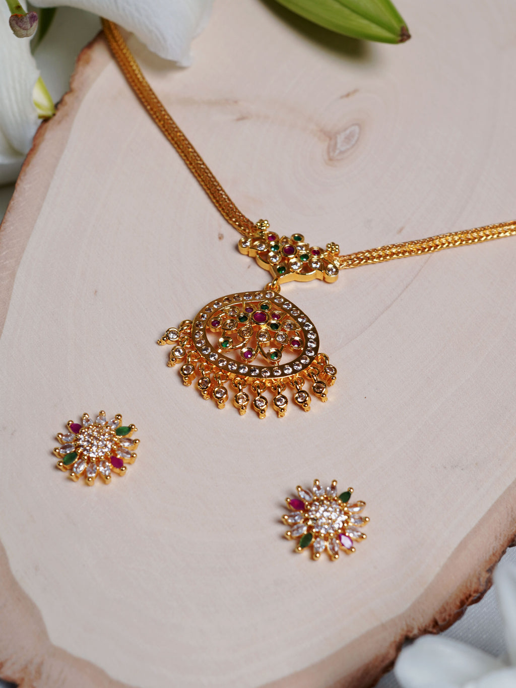 Regal Bloom Kundan Medallion Necklace Set