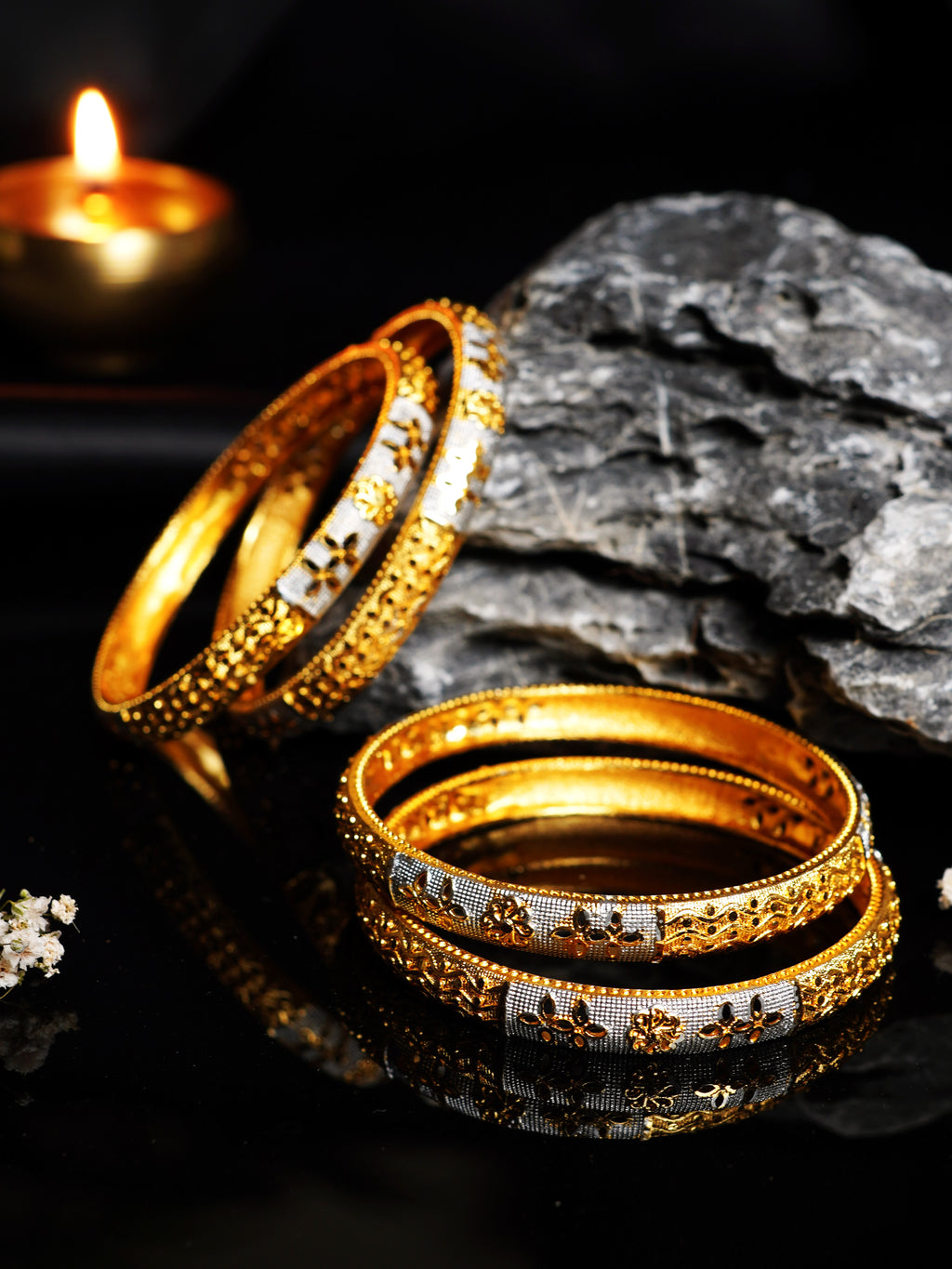Dual Tone Flower Buti Bangle Set