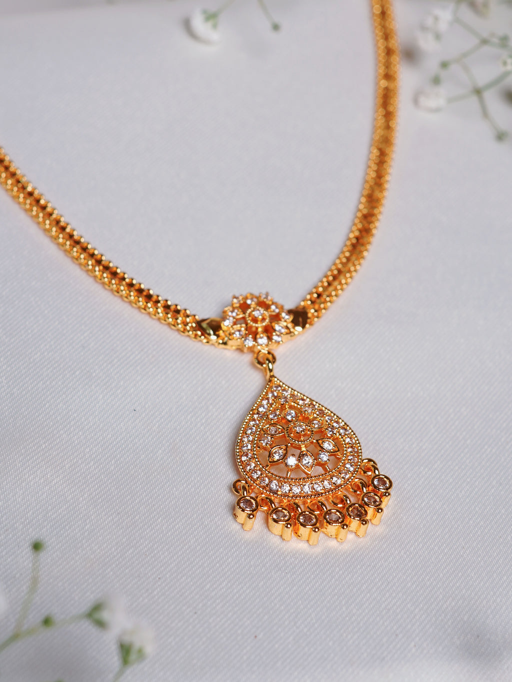Lotus Grace Kundan Teardrop Necklace Set