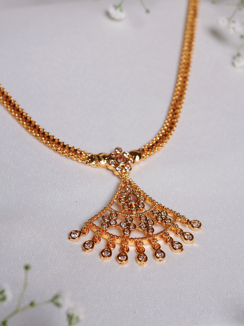 Ivory Bloom Kundan Fan Necklace Set