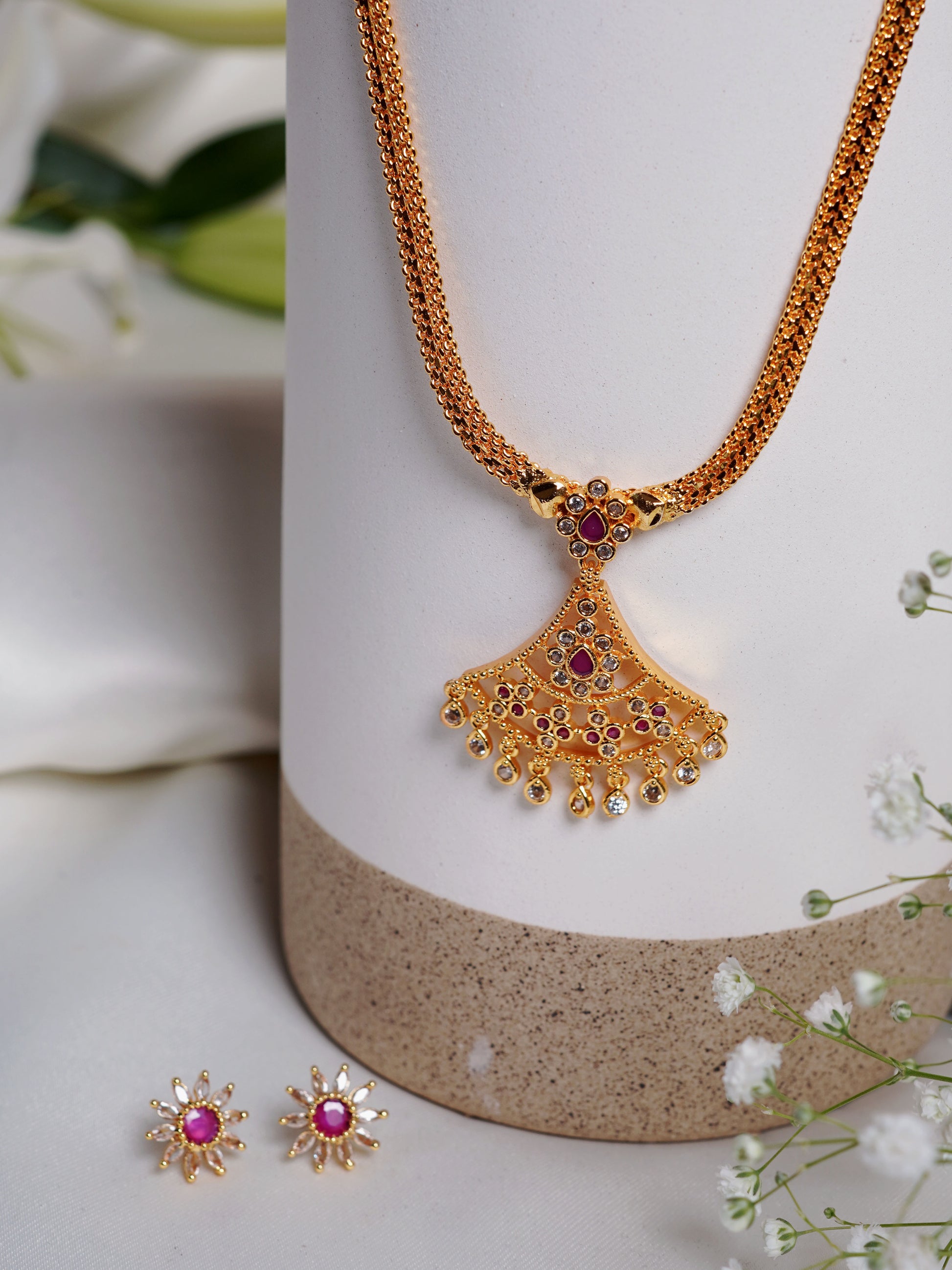 Royal Arc Kundan Drop Necklace Set