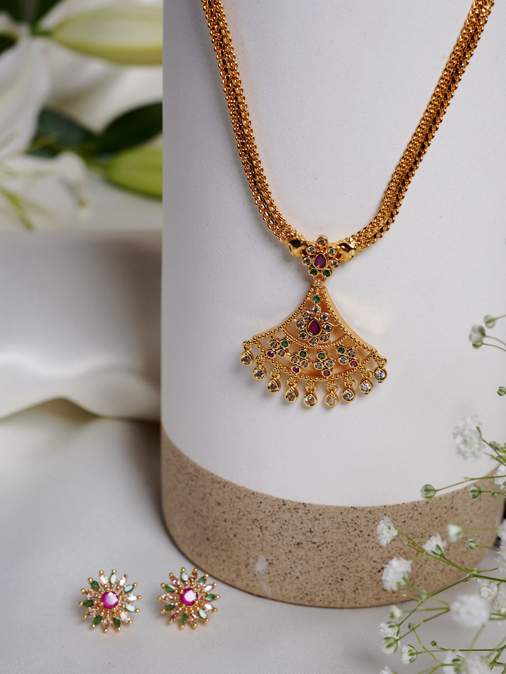 Rangoli Arc Kundan Drop Necklace Set