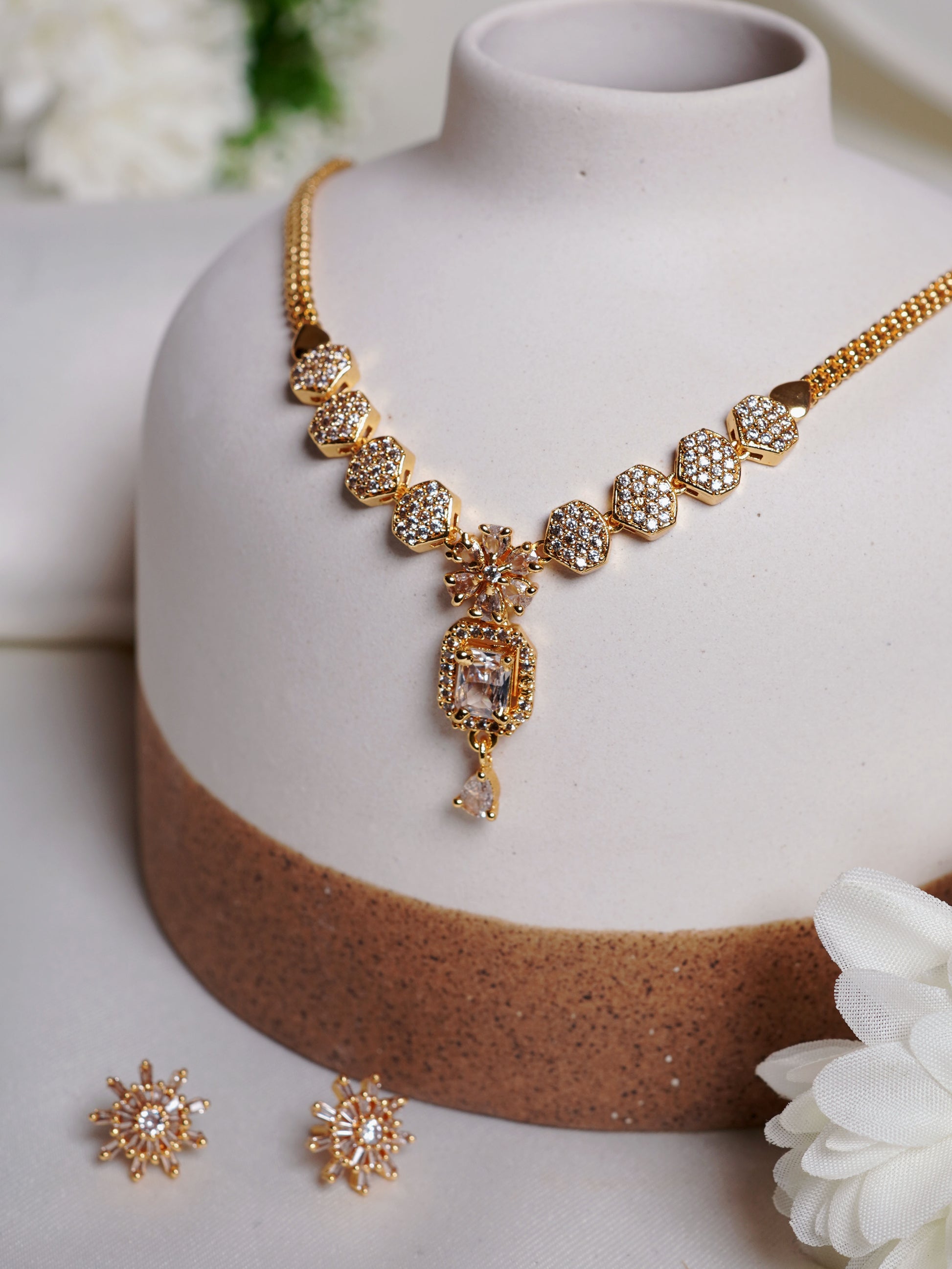 Ivory Bloom Crystal Pendant Necklace Set