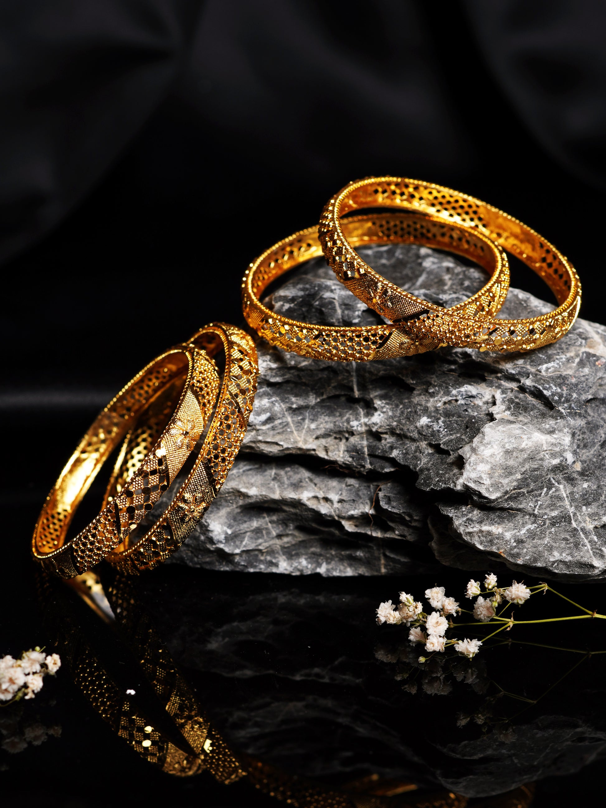 Geometric Cutwork Gold Bangle Set