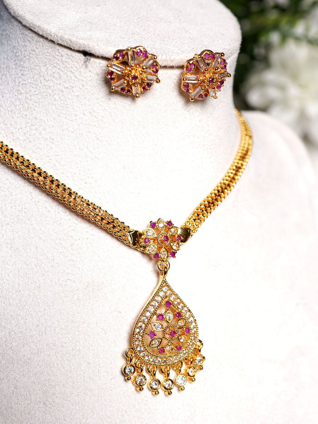 Crimson Teardrop Floral Pendant Necklace Set
