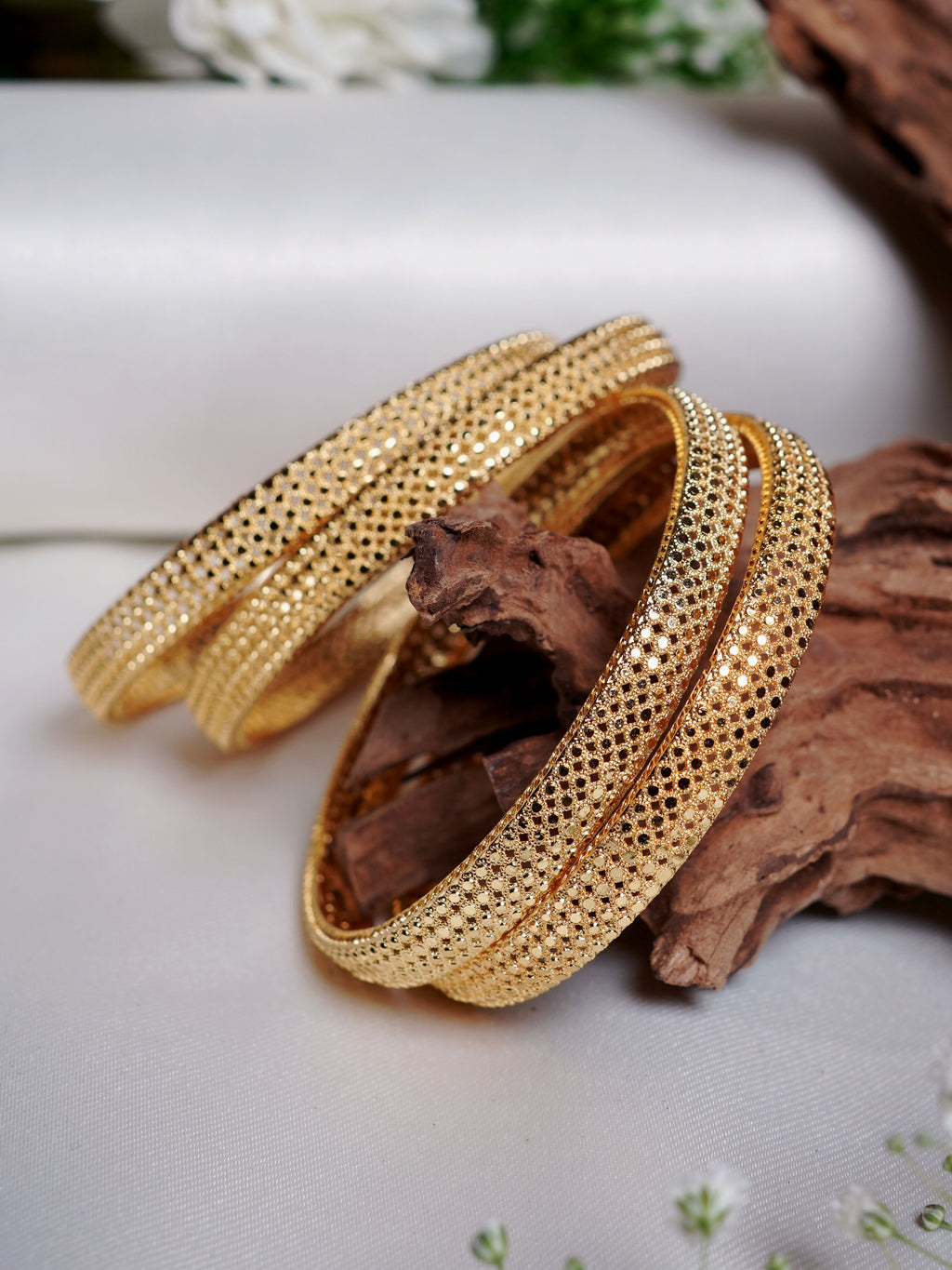 Dotted Jali Gold Bangle Set