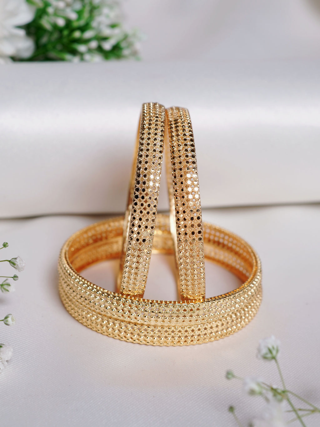 Dotted Jali Gold Bangle Set