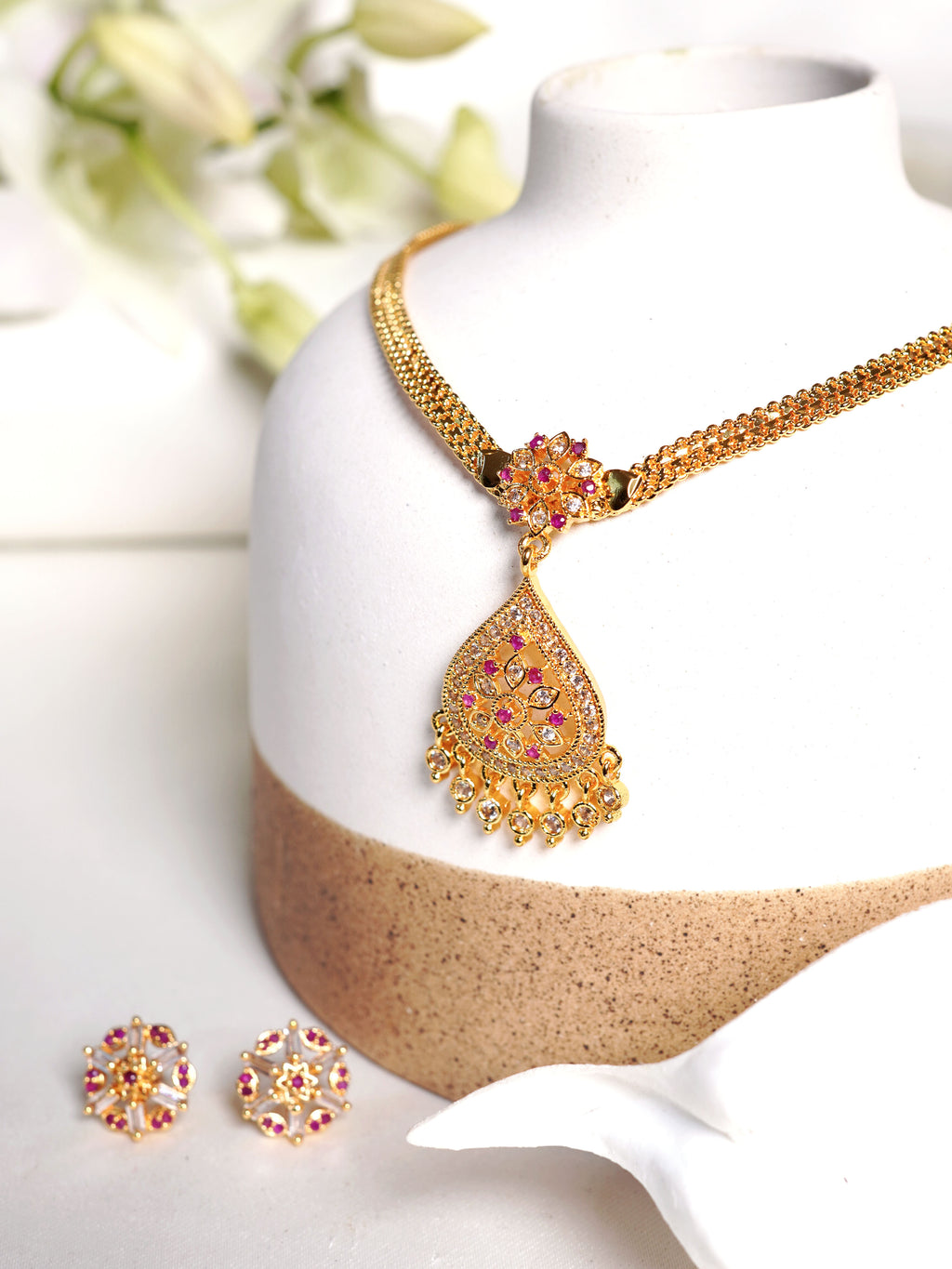 Crimson Teardrop Floral Pendant Necklace Set