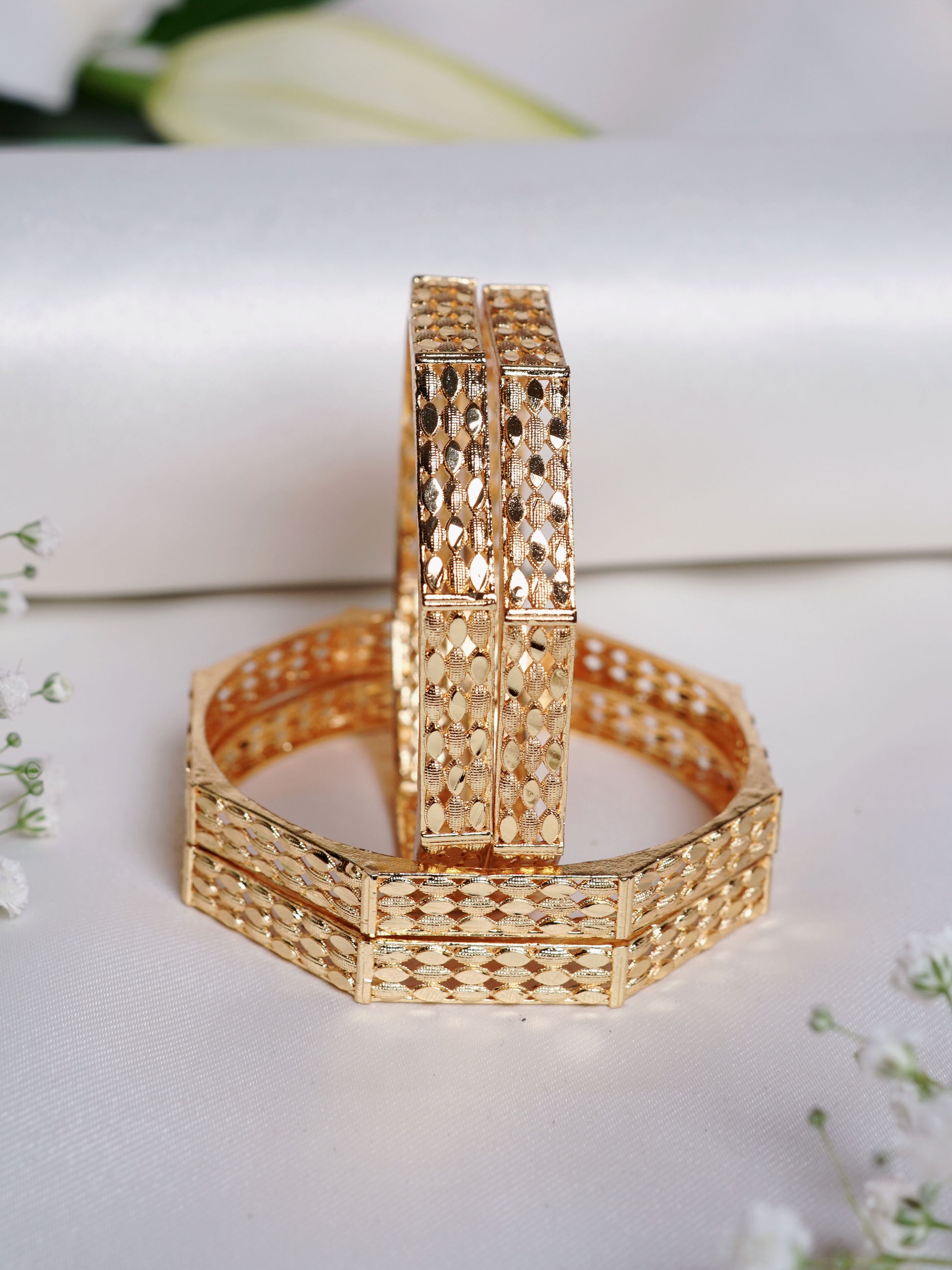 Diamond Jali Gold Bangle Set