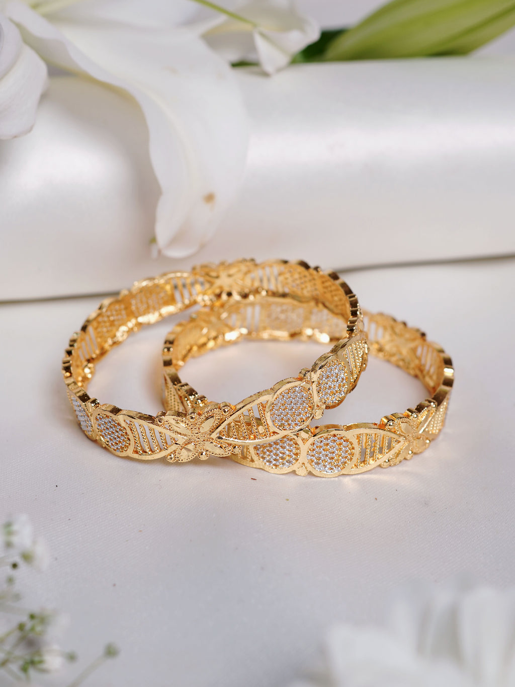 Dual Tone Floral Mesh Gold Bangle Set (Copy)