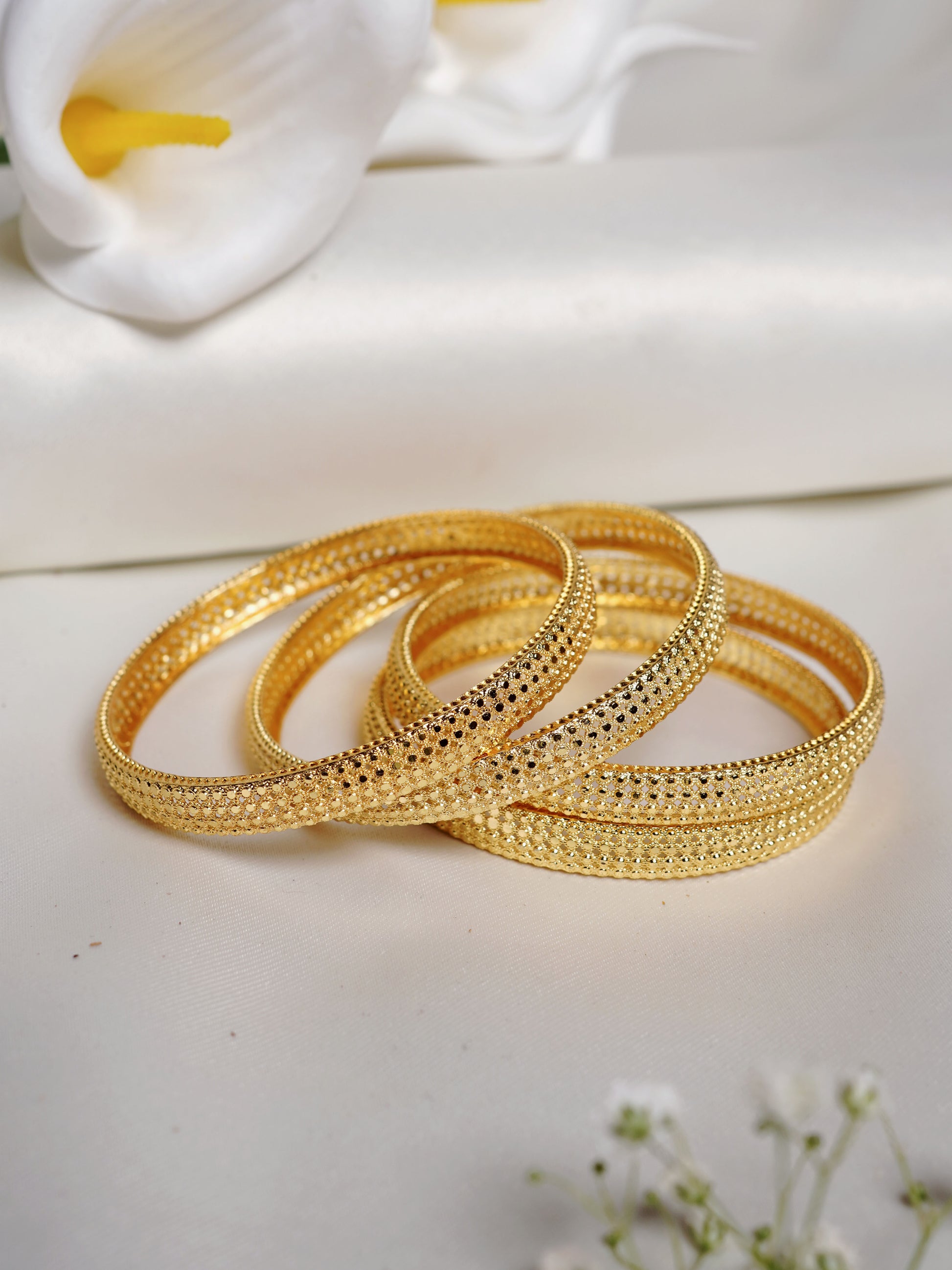 Dotted Jali Gold Bangle Set