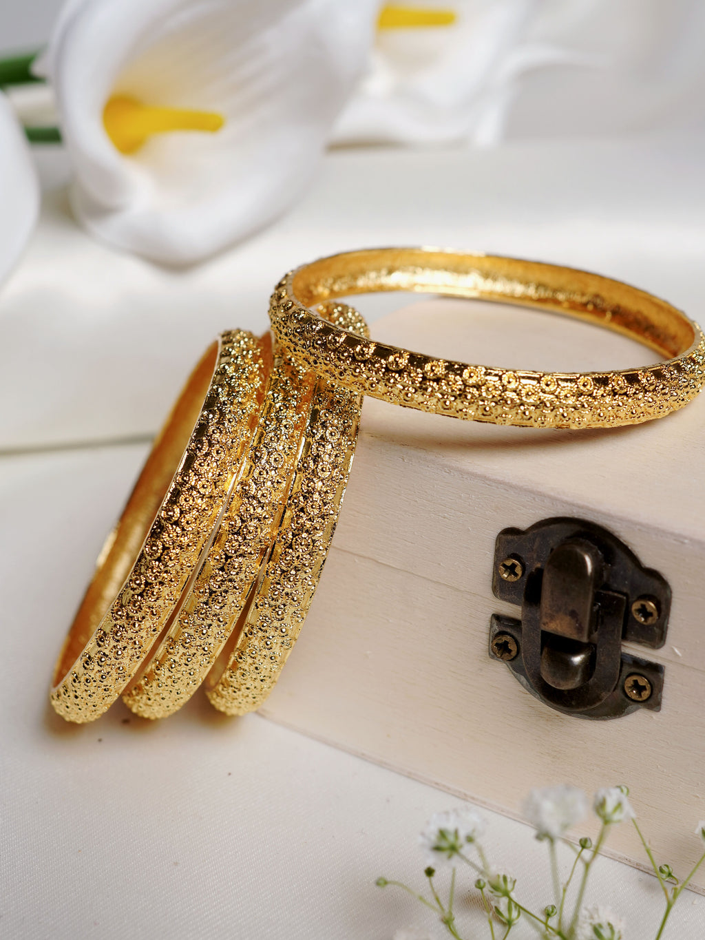 Floral Textured Gold Bangle Set