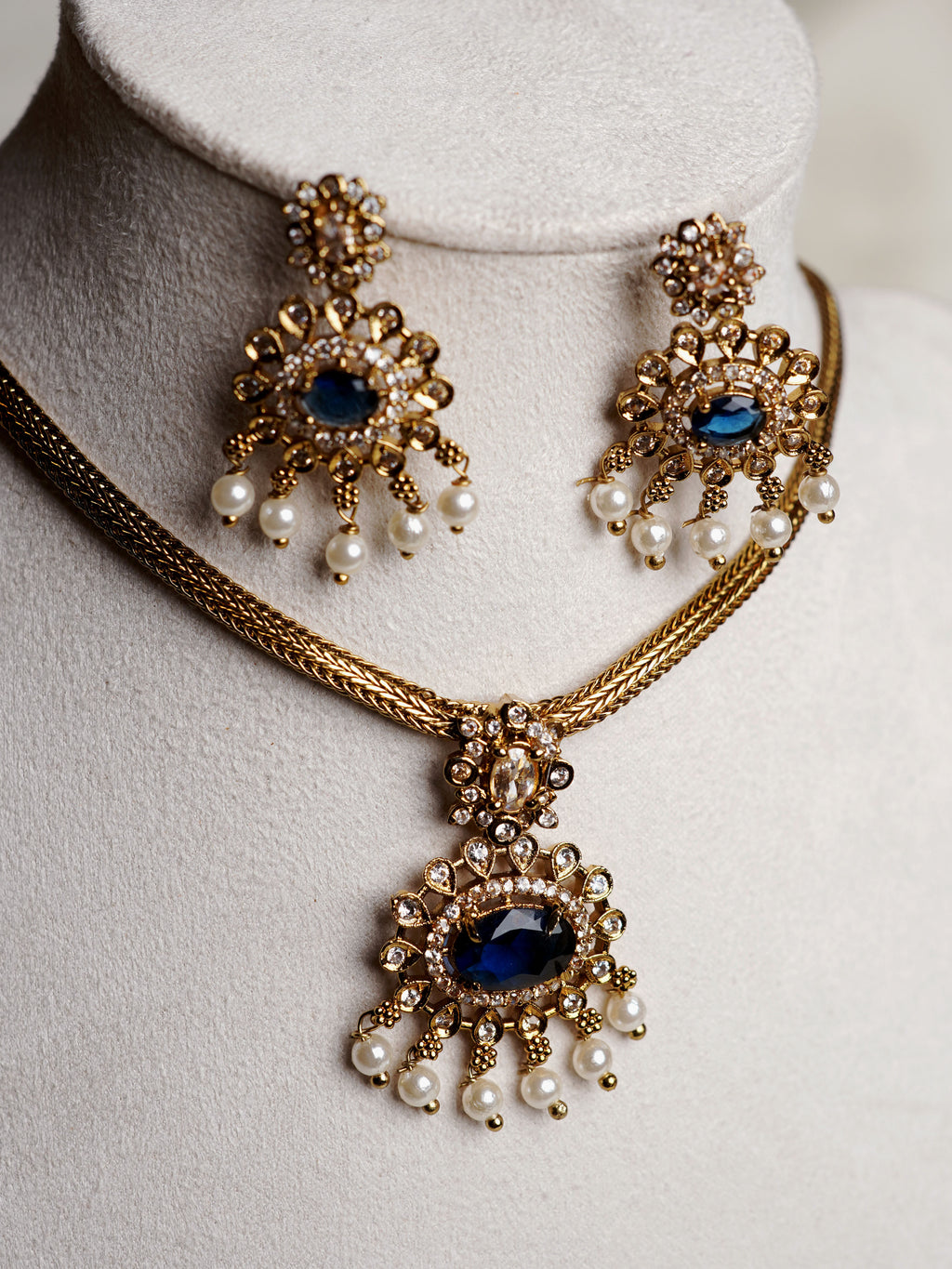 Midnight Royale Pearl Drop Necklace Set