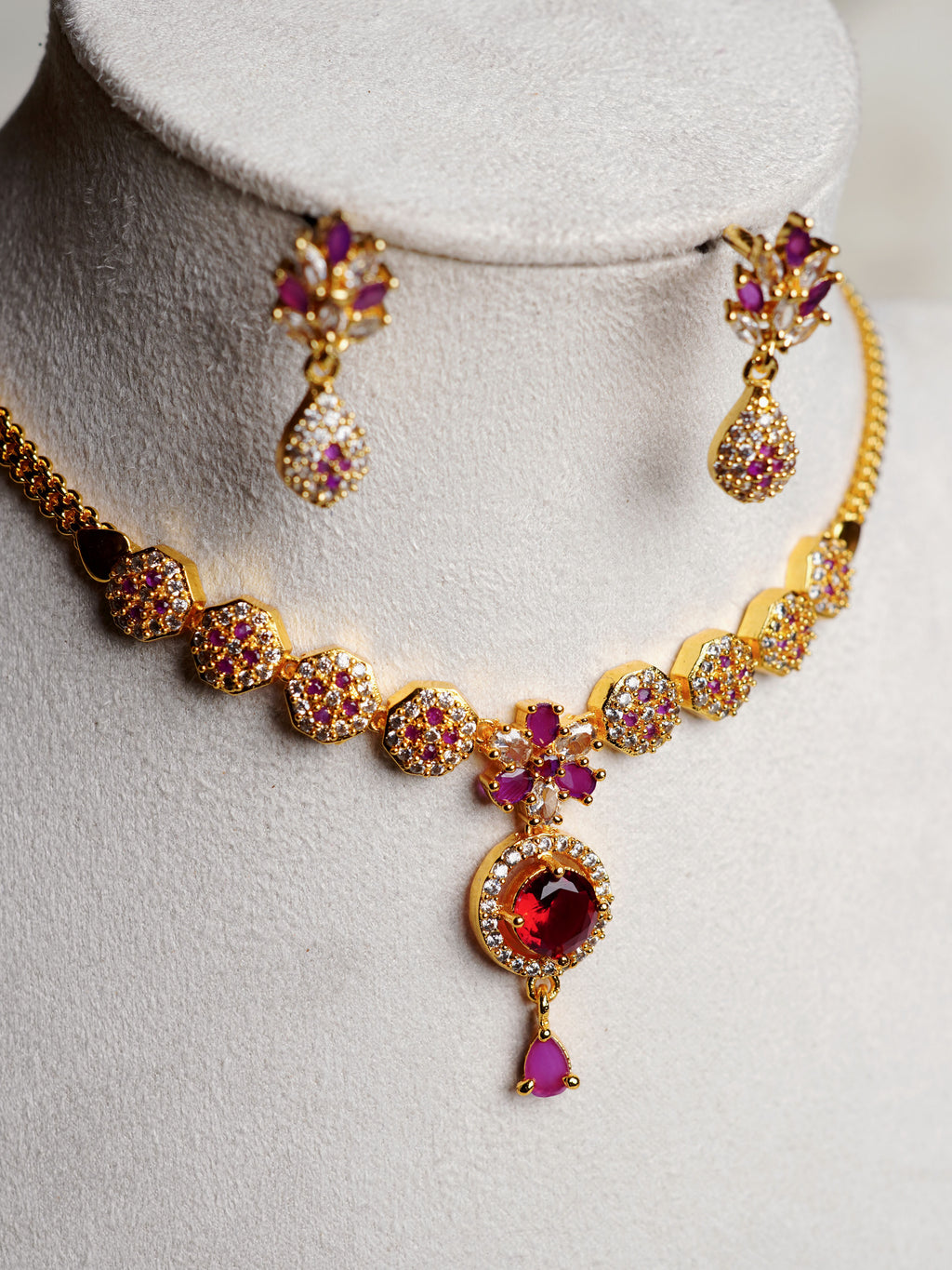 Crimson Radiance Floral Necklace Set