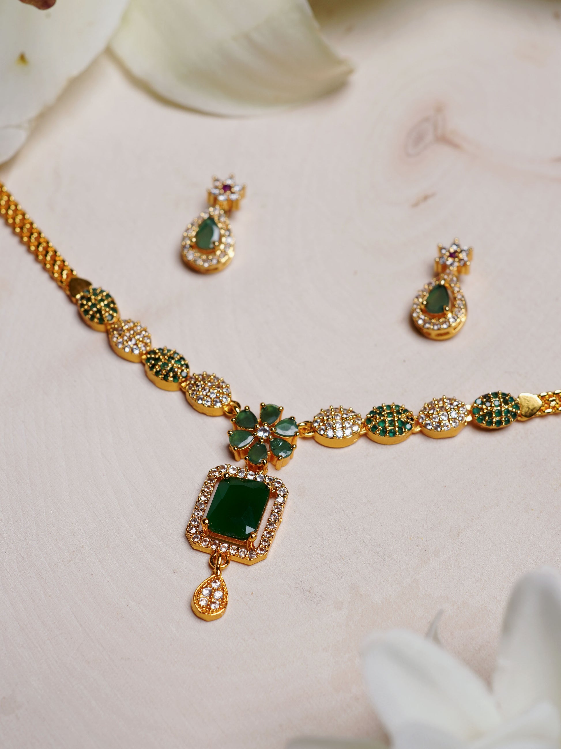 Emerald Bloom Crystal Pendant Necklace Set