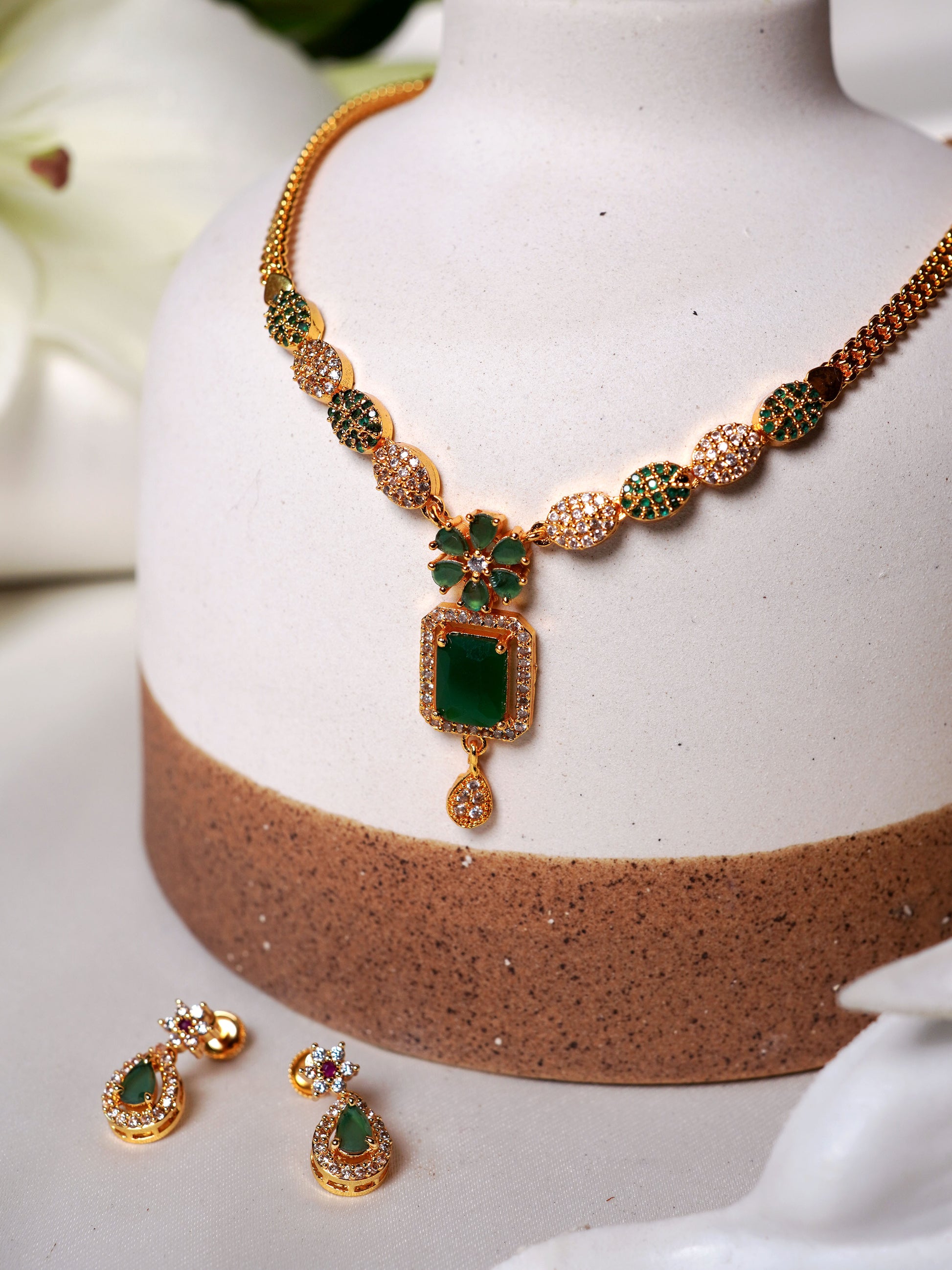 Emerald Bloom Crystal Pendant Necklace Set