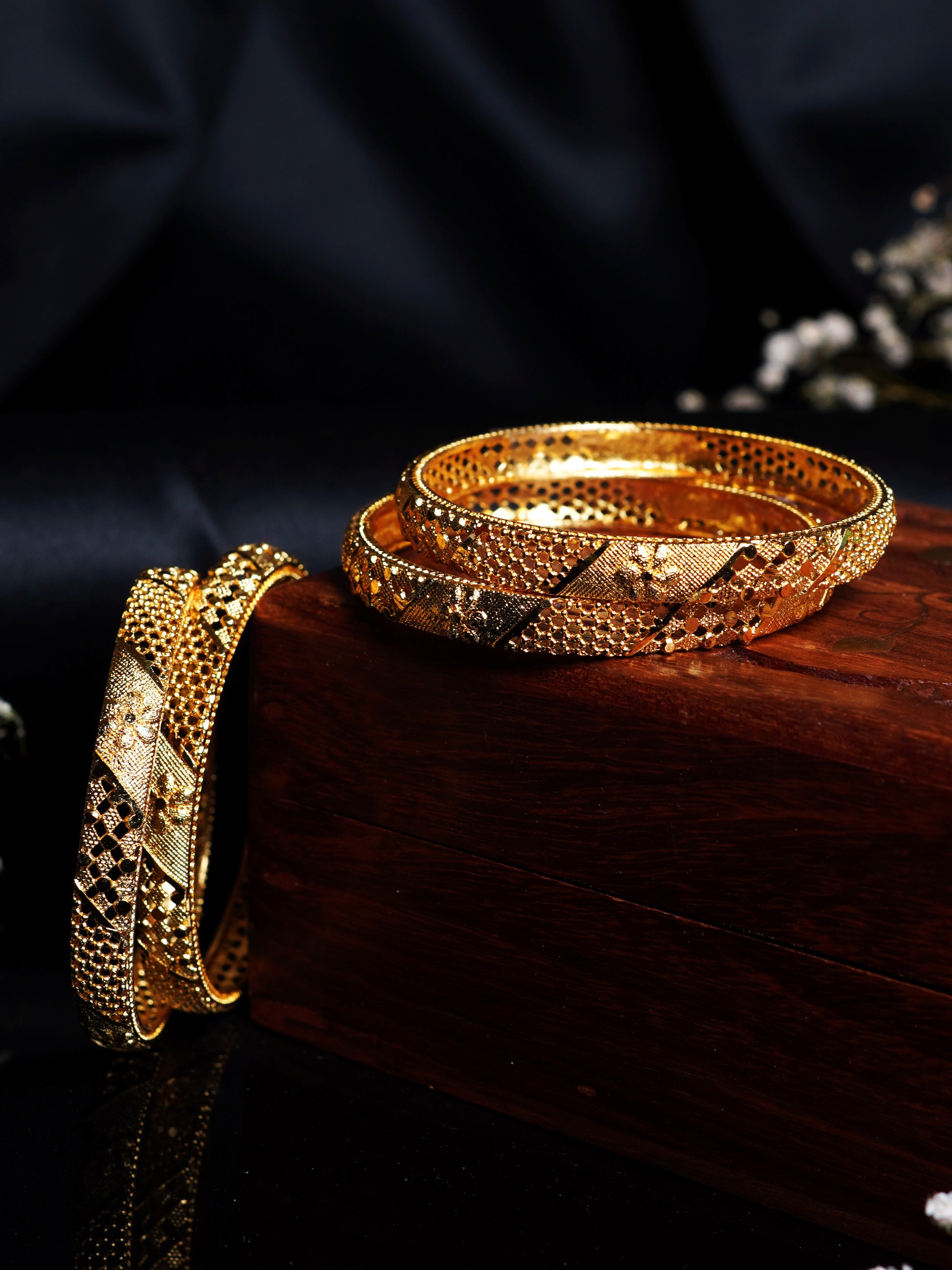 Geometric Cutwork Gold Bangle Set