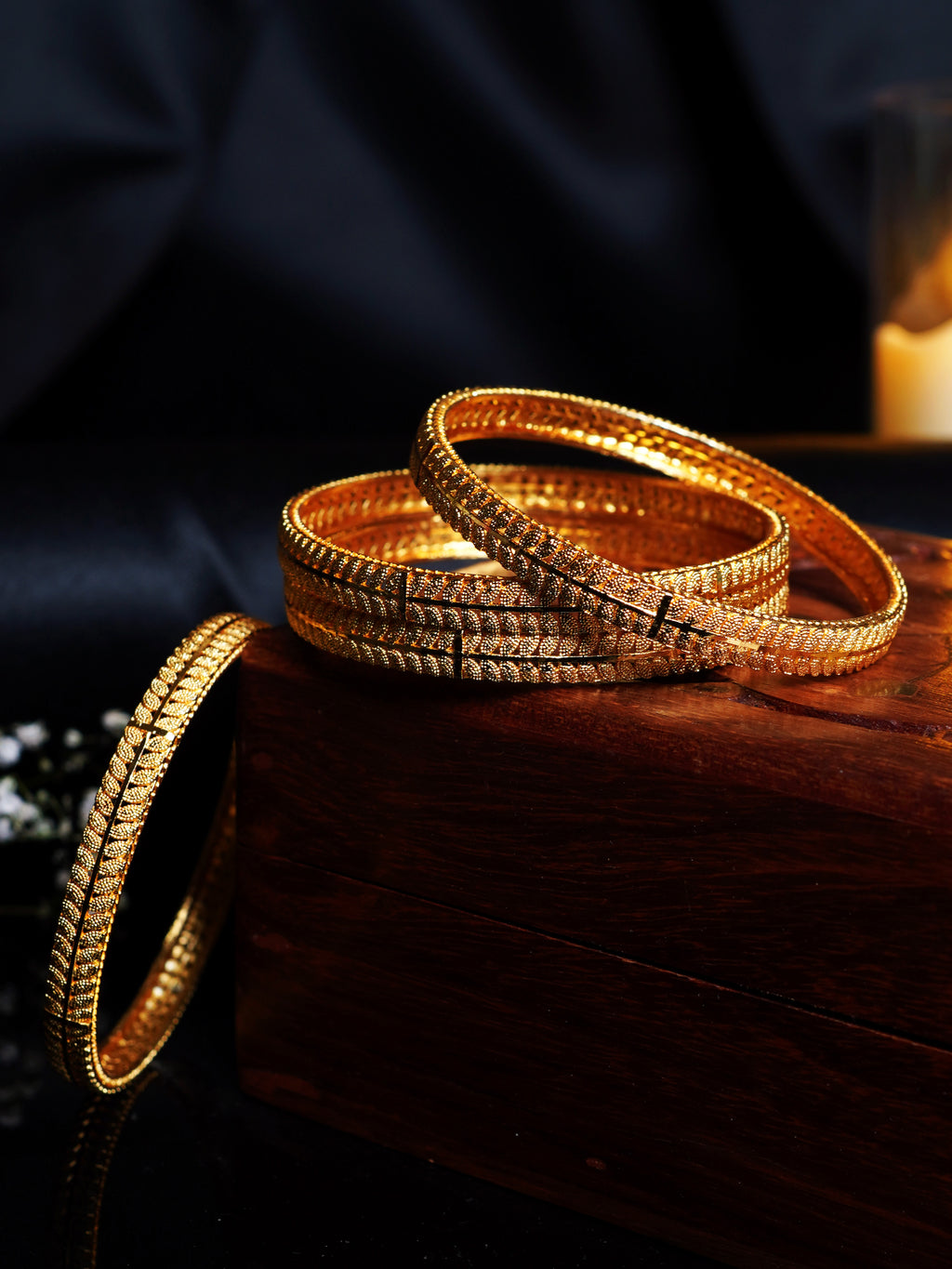 Leaf Pattern Textured Gold Bangle Set
