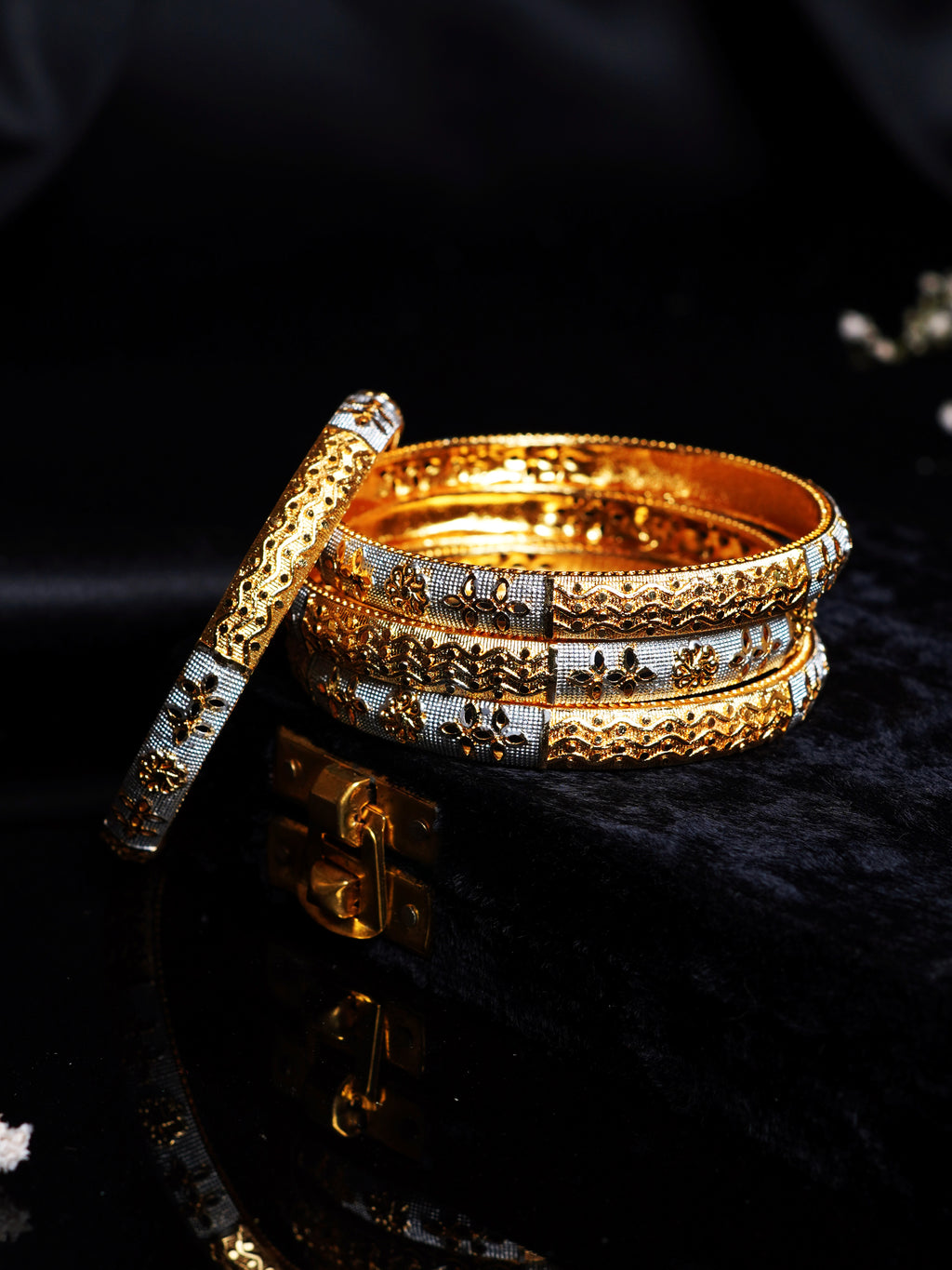 Dual Tone Flower Buti Bangle Set